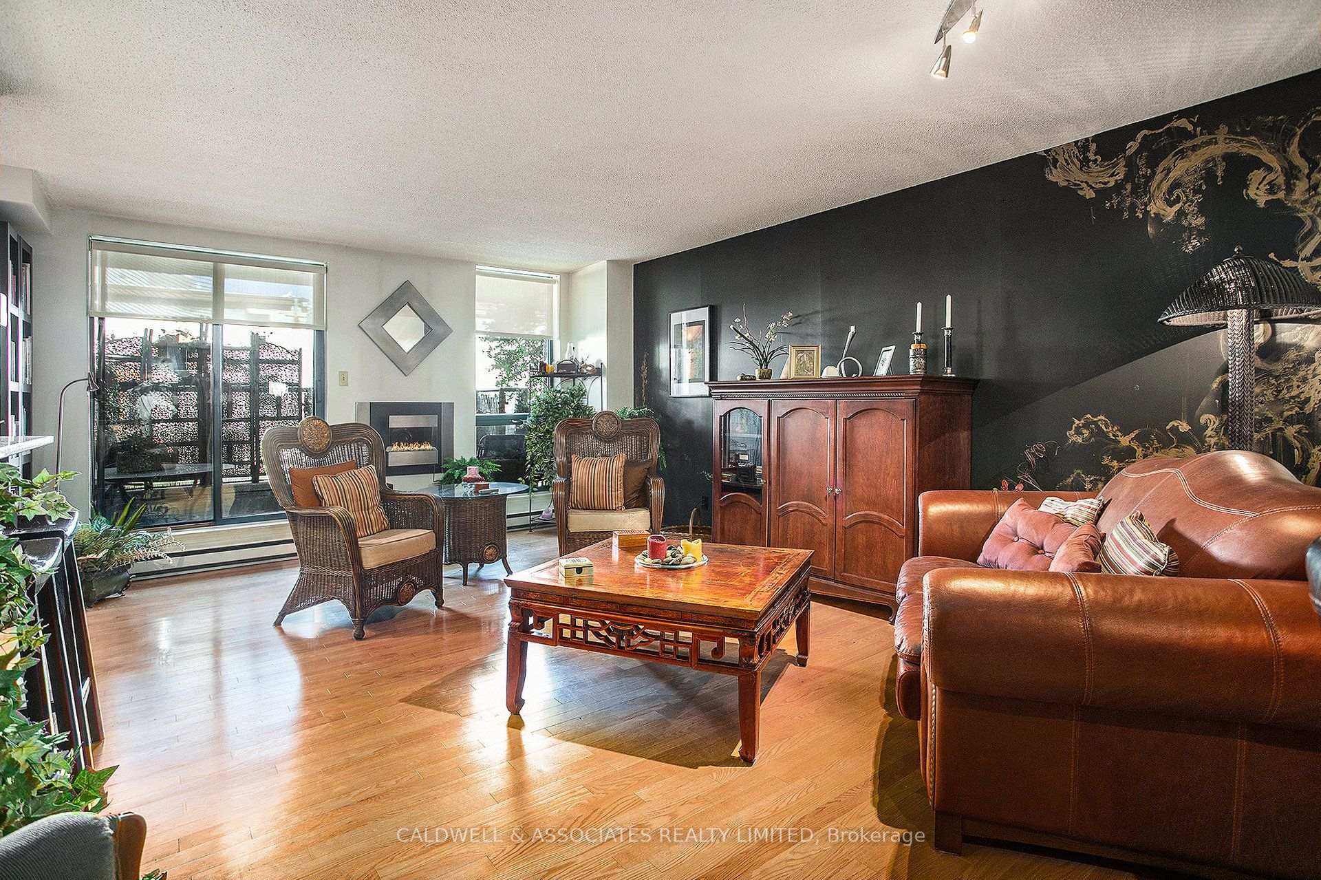 Photo 10 of Unit 104, 15 Murray Street, Ottawa, Lower Town/Byward Market — HOMEH