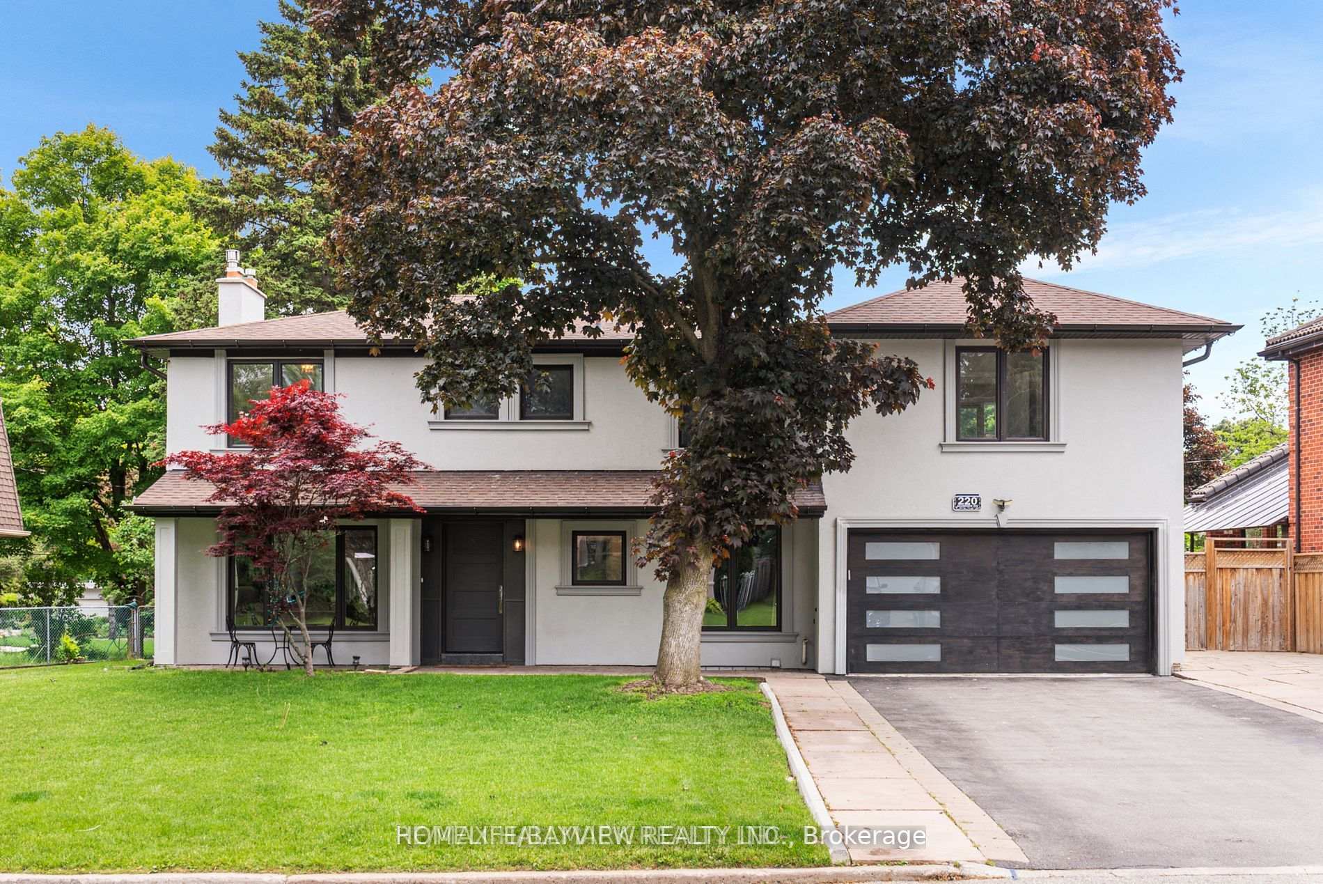Photo of 220 Grandview Avenue