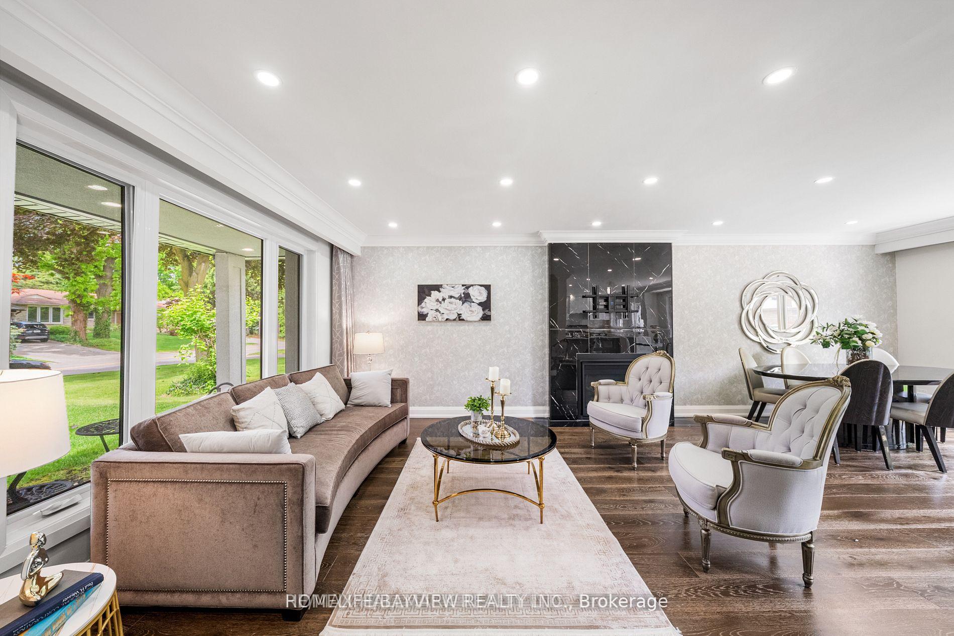 Photo 12 of 220 Grandview Avenue, Markham, Grandview — HOMEH