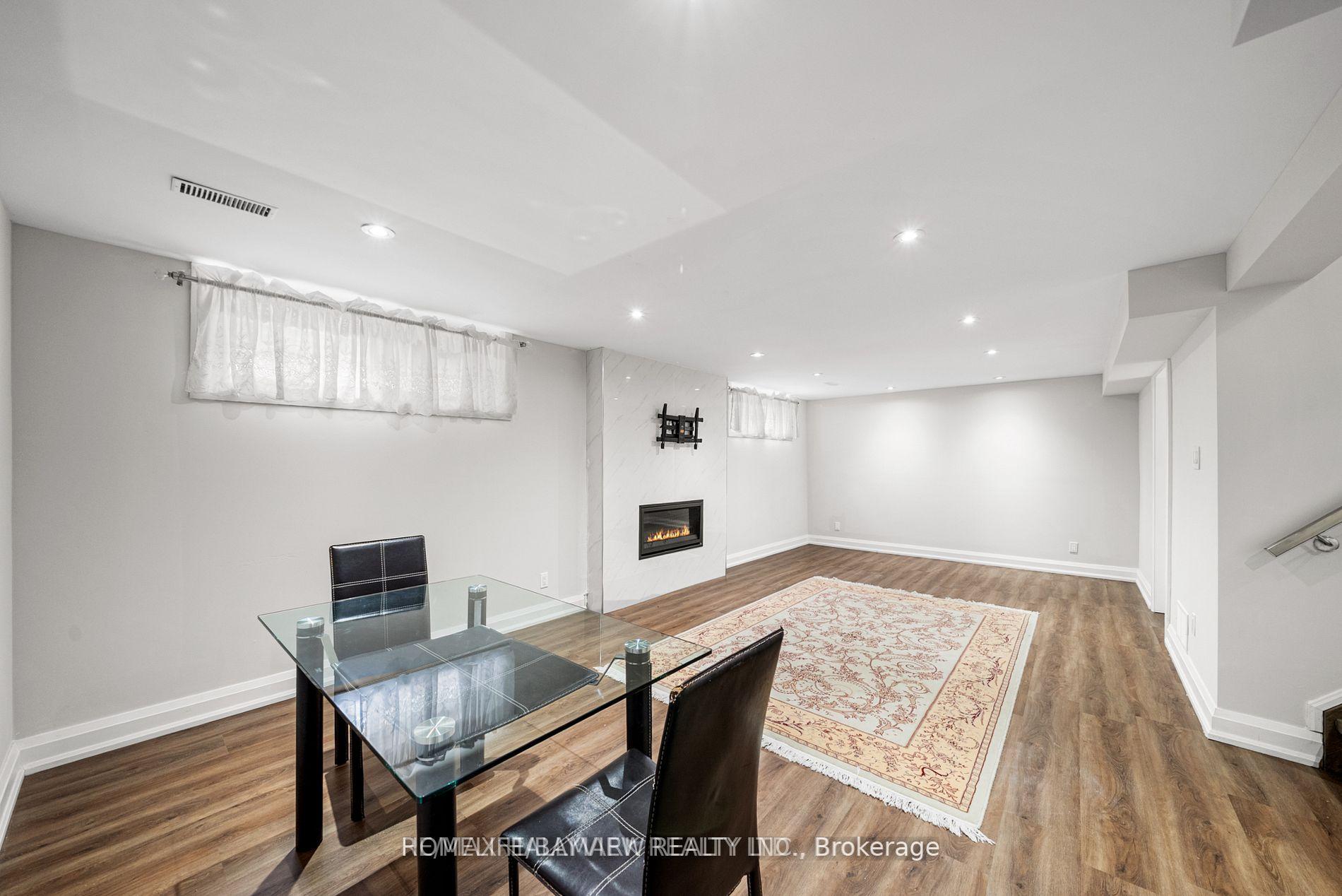 Photo 63 of 220 Grandview Avenue, Markham, Grandview — HOMEH
