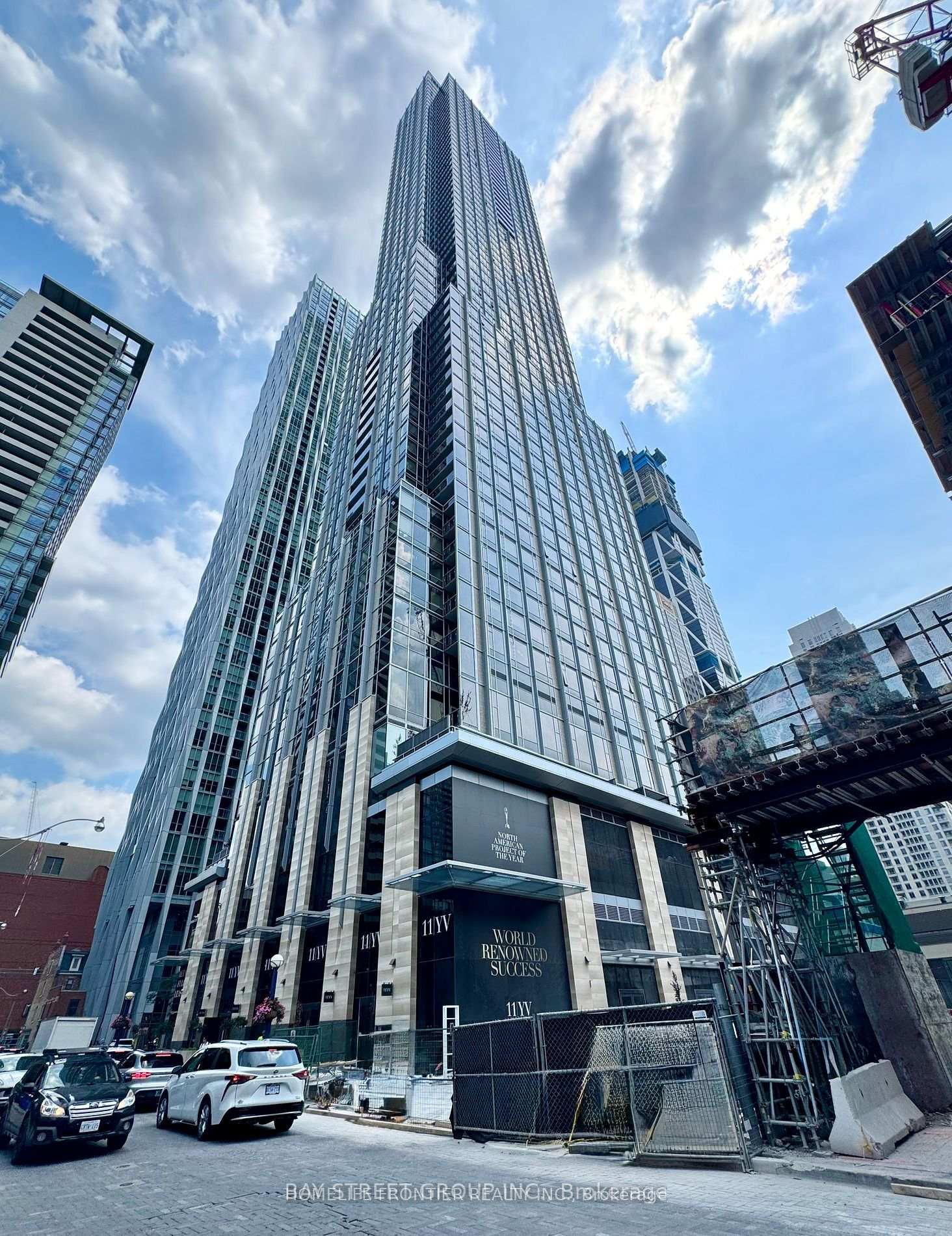 Front of Unit 3210, 11 Yorkville Avenue
