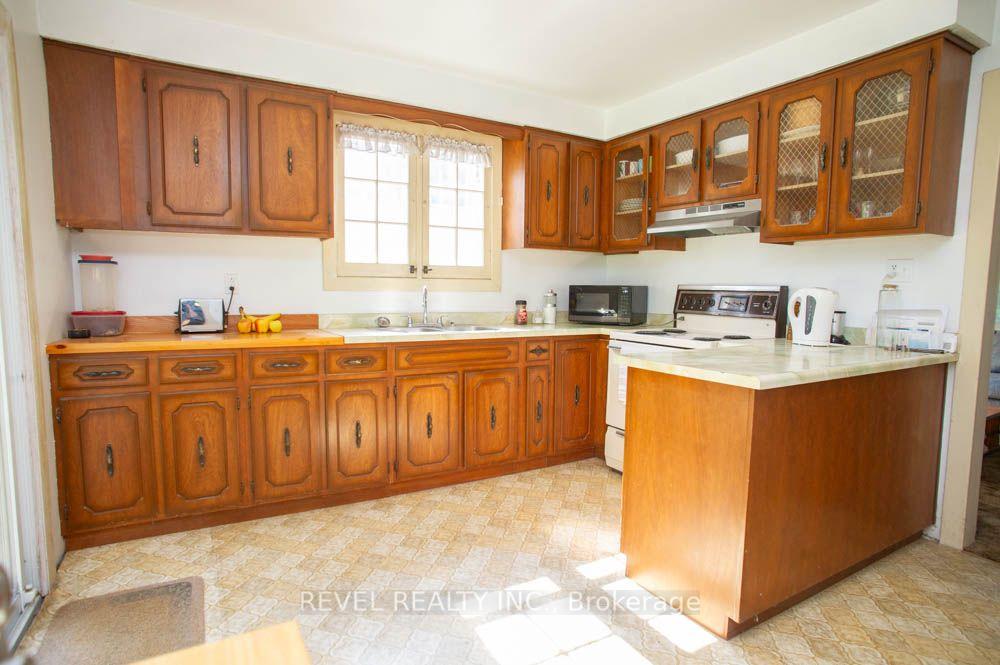 Photo 9 of 777 Rest Acres Road, Brantford — HOMEH