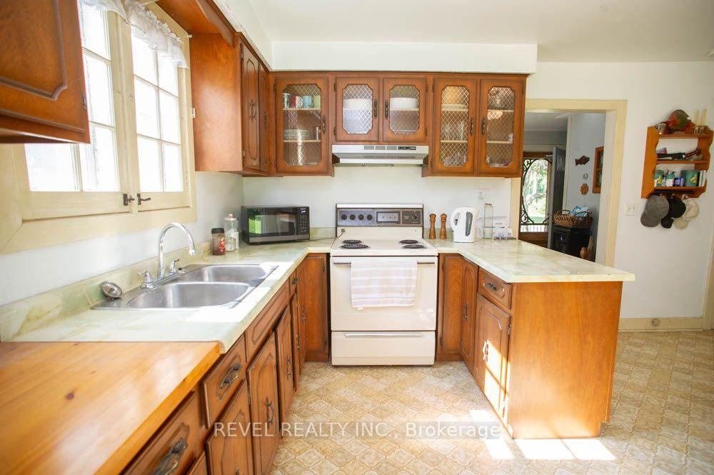 Photo 10 of 777 Rest Acres Road, Brantford — HOMEH