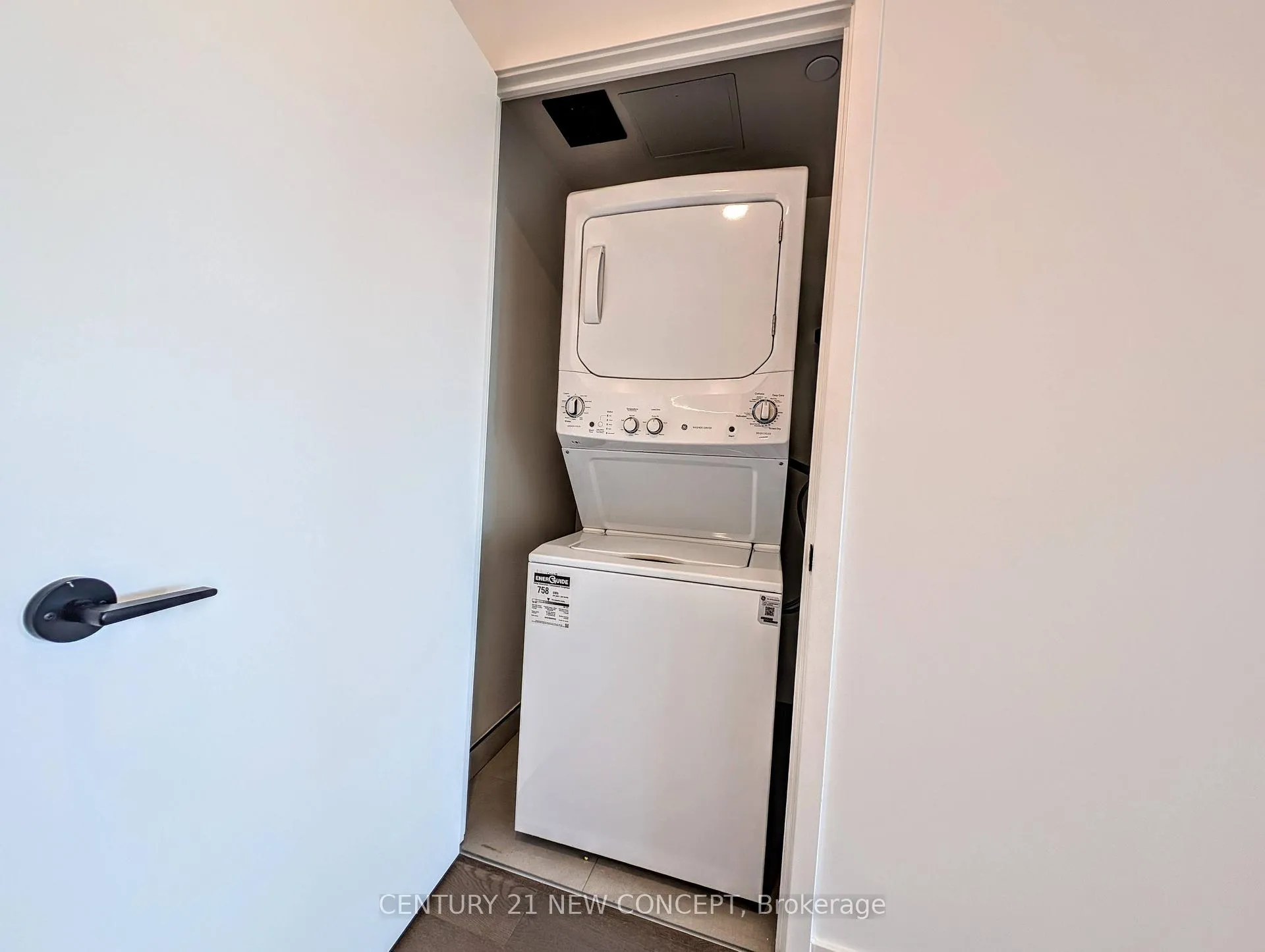Photo 4 of Unit 1210, 1050 Eastern Avenue, Toronto, Greenwood-Coxwell — HOMEH
