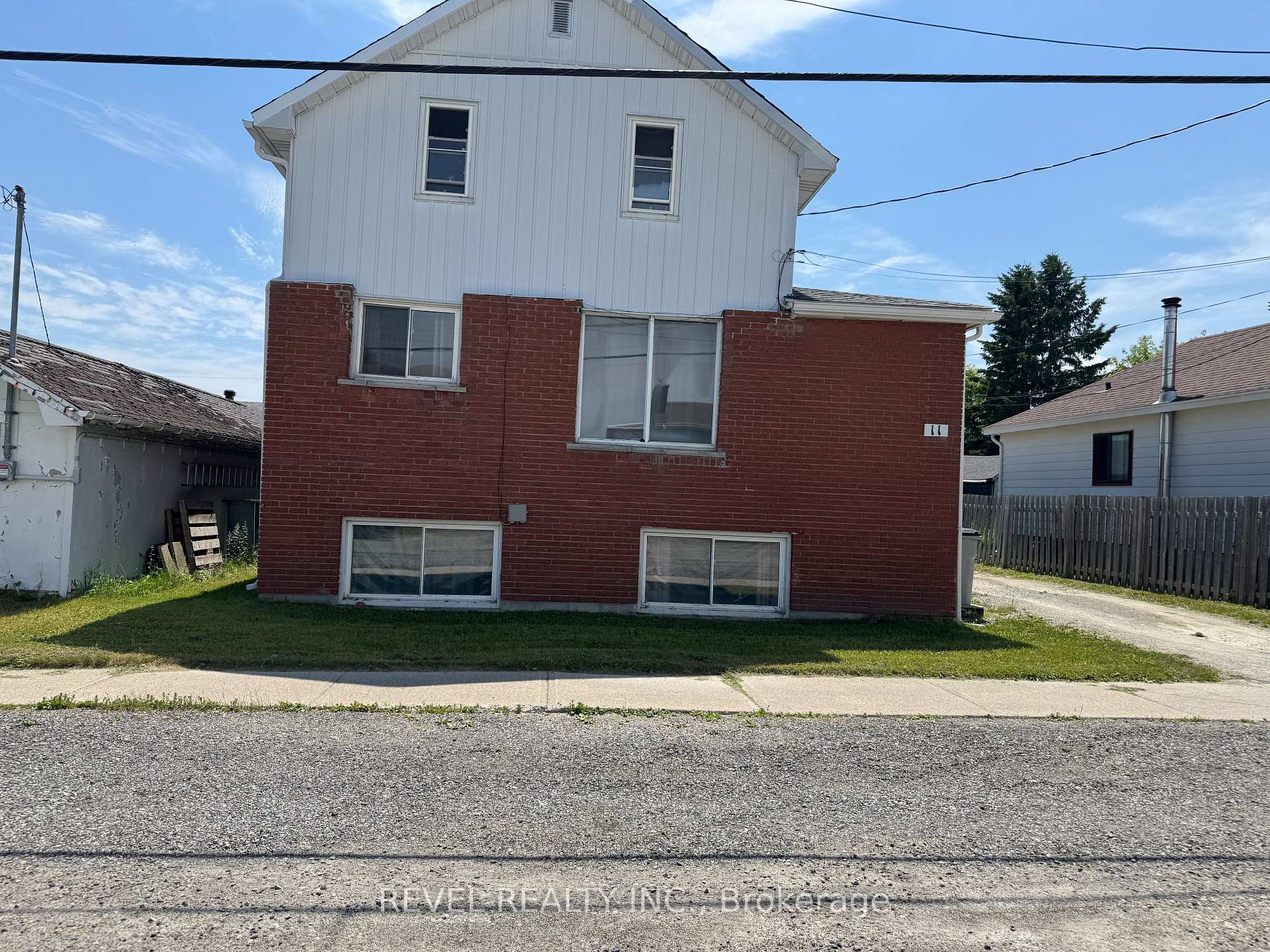 Photo of 11 Shamrock Avenue