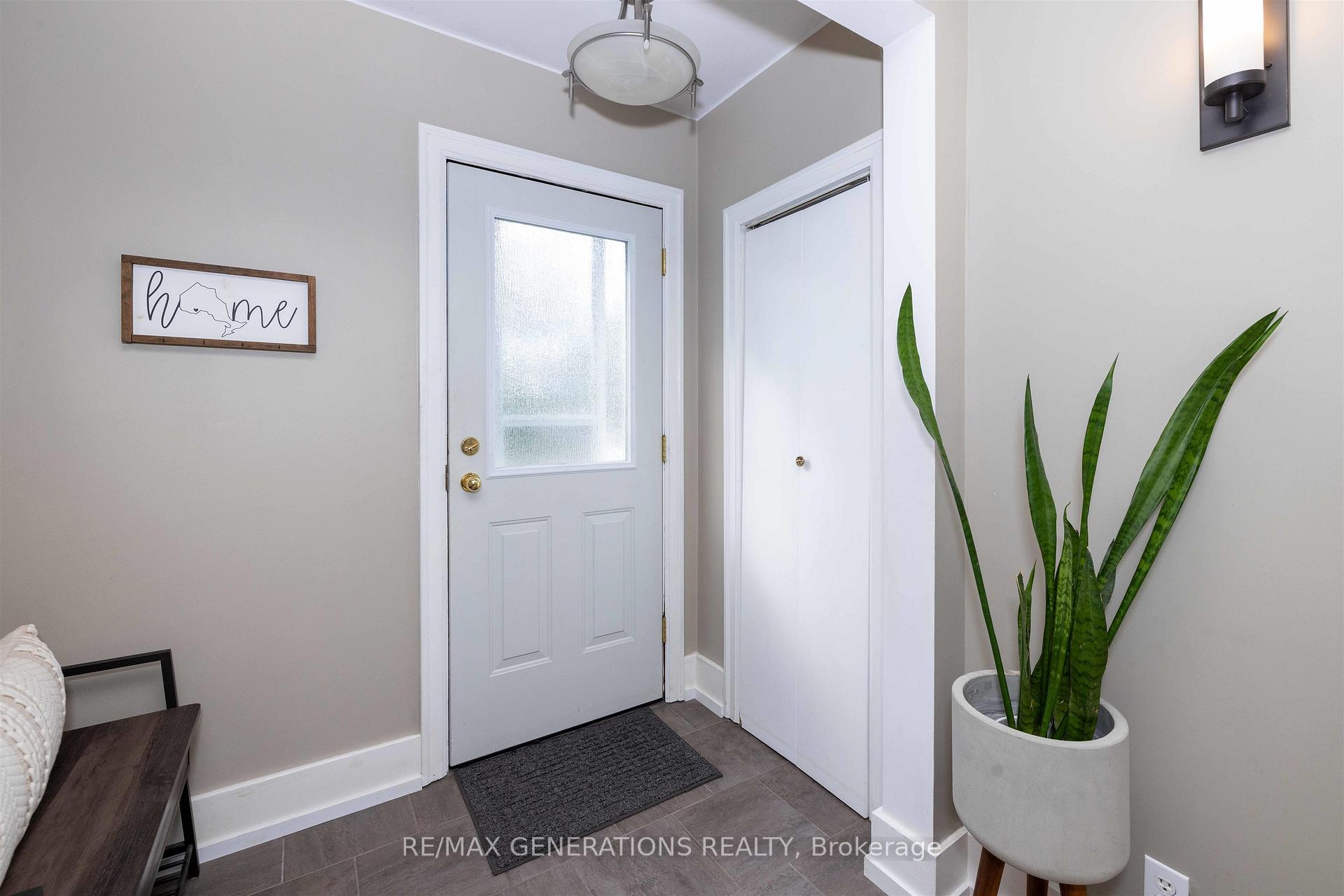 Photo 3 of 55 Ray Boulevard, Thunder Bay, Mariday Heights — HOMEH