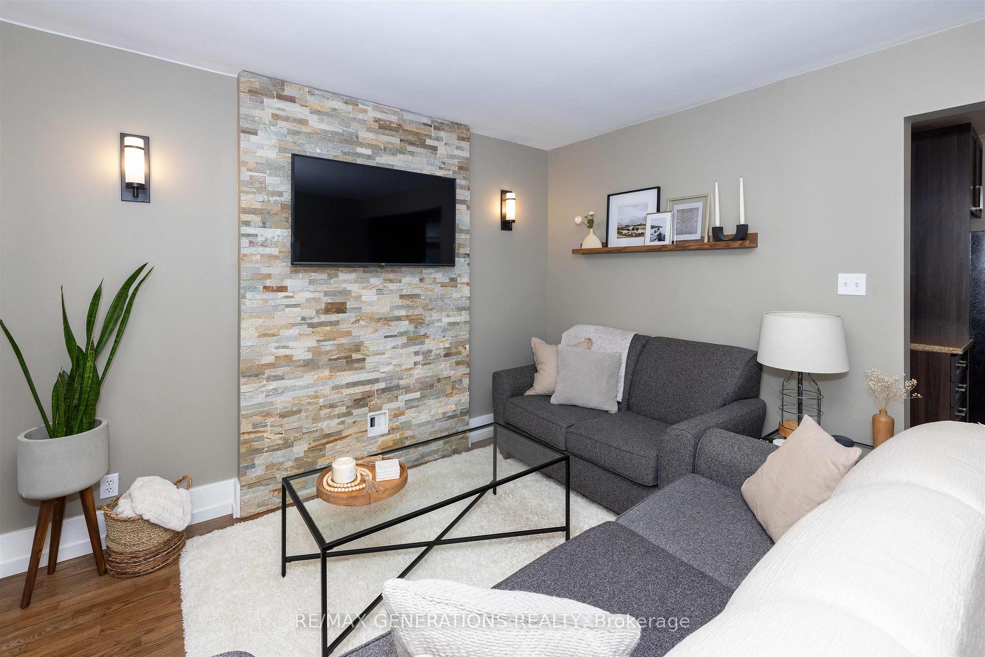 Photo 5 of 55 Ray Boulevard, Thunder Bay, Mariday Heights — HOMEH