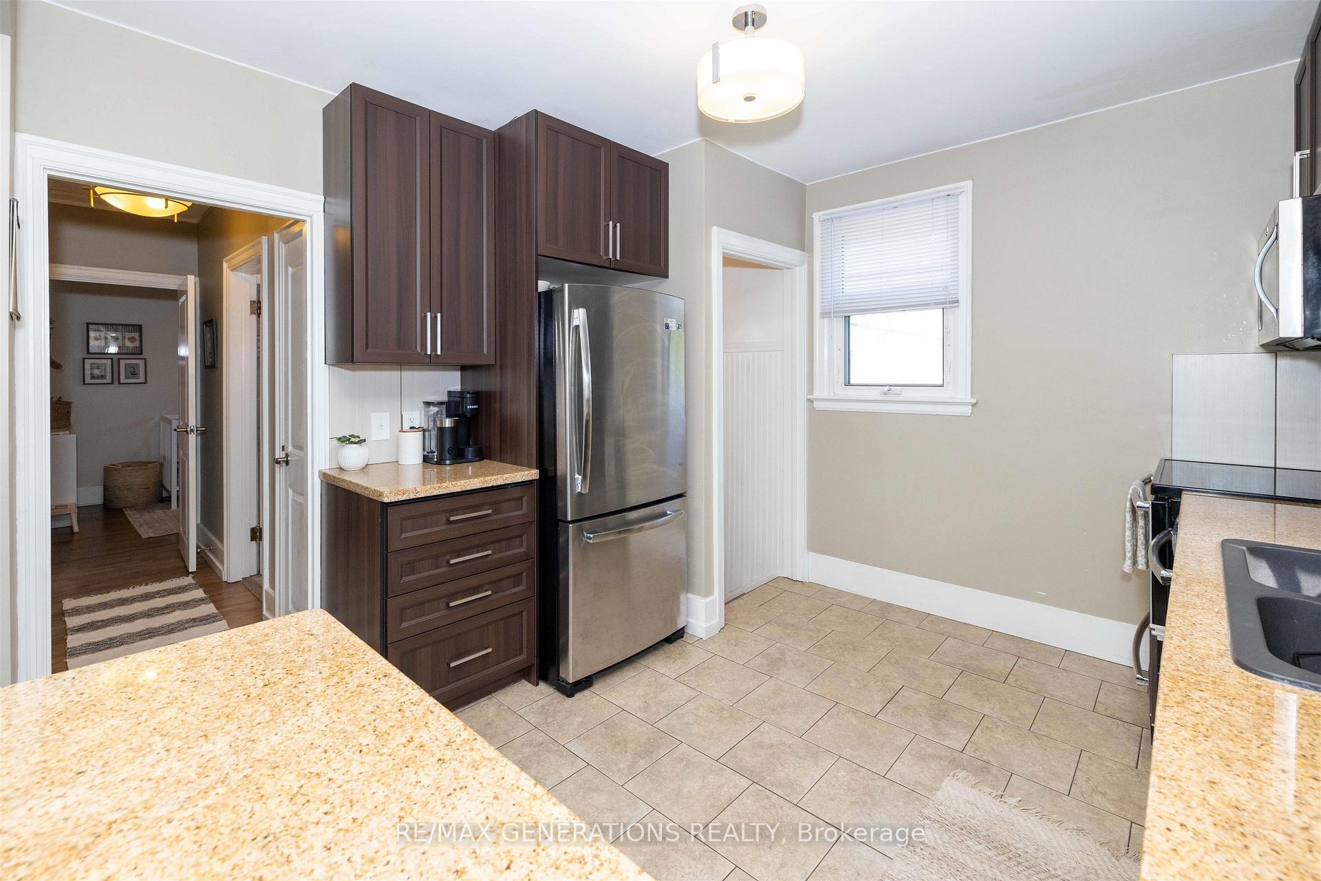 Photo 13 of 55 Ray Boulevard, Thunder Bay, Mariday Heights — HOMEH
