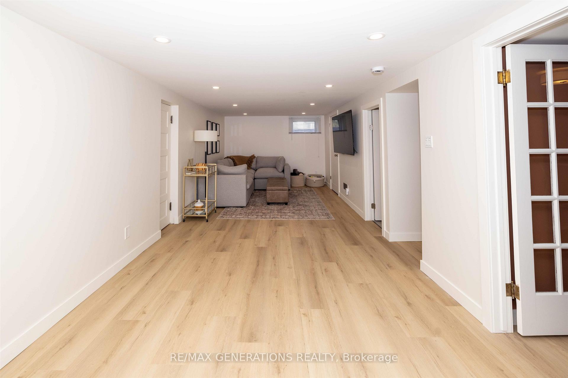 Photo 22 of 55 Ray Boulevard, Thunder Bay, Mariday Heights — HOMEH