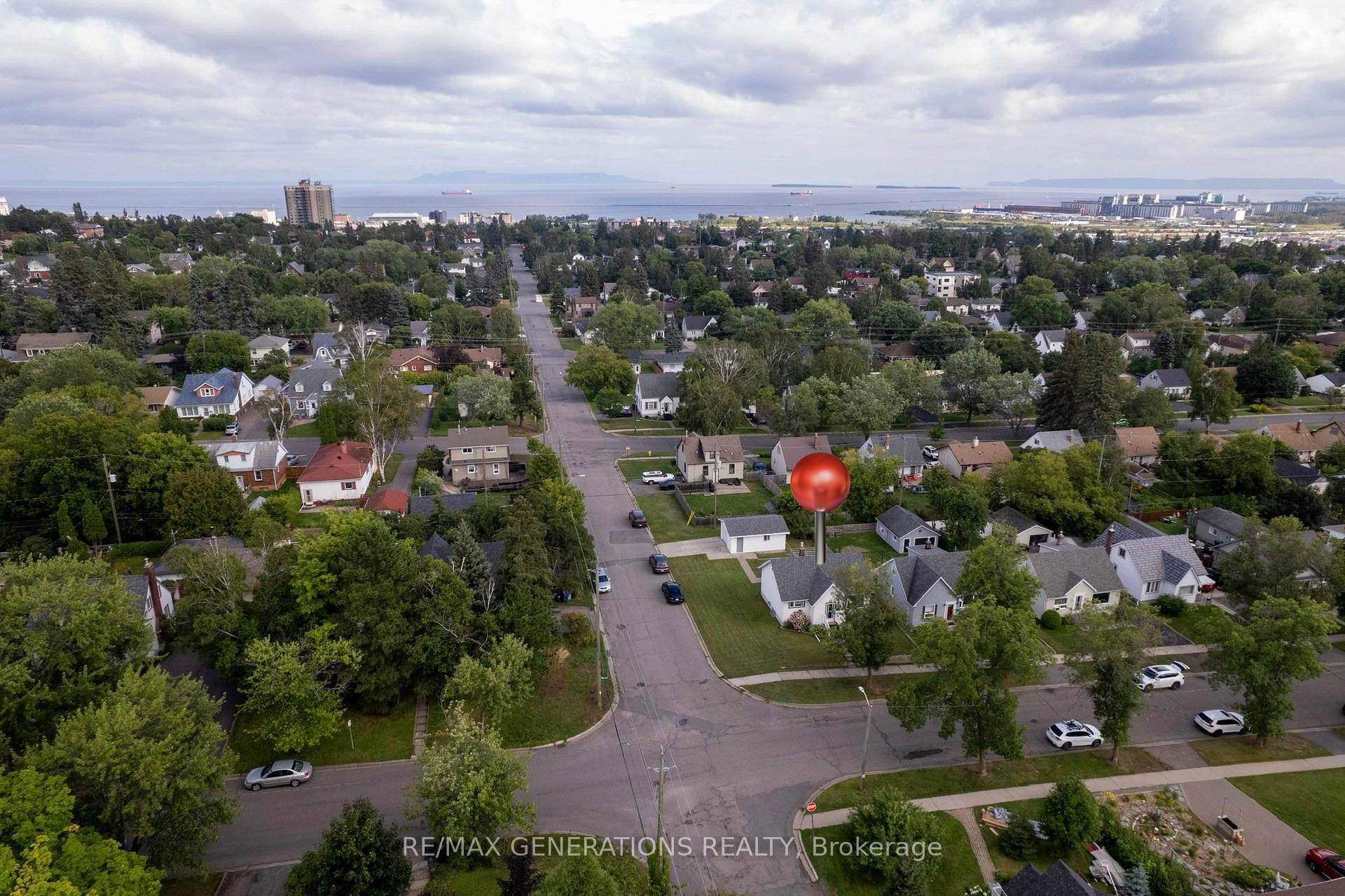 Photo 34 of 55 Ray Boulevard, Thunder Bay, Mariday Heights — HOMEH