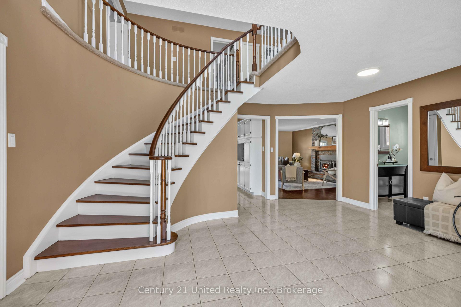 Photo 4 of 59 Waverly Street, Oshawa, McLaughlin — HOMEH