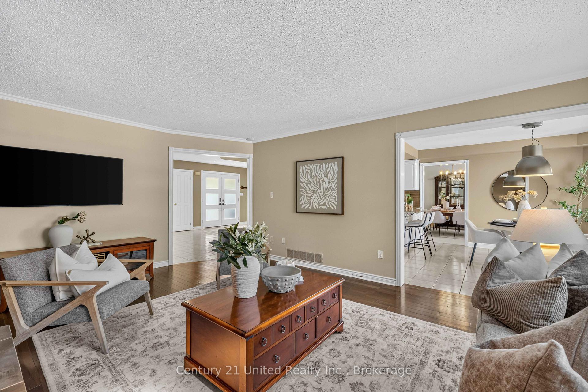 Photo 7 of 59 Waverly Street, Oshawa, McLaughlin — HOMEH