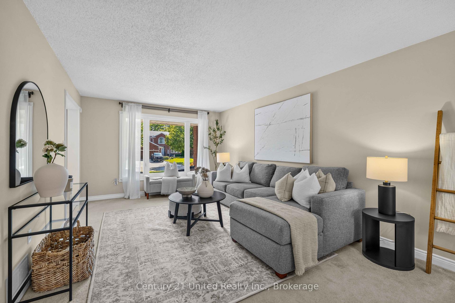 Photo 15 of 59 Waverly Street, Oshawa, McLaughlin — HOMEH