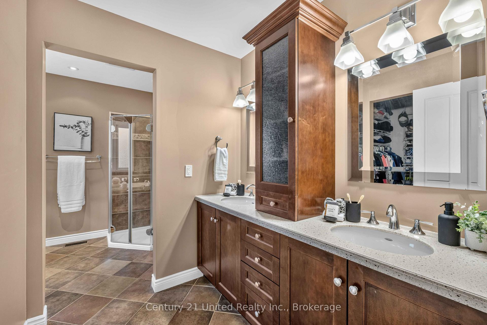 Photo 26 of 59 Waverly Street, Oshawa, McLaughlin — HOMEH