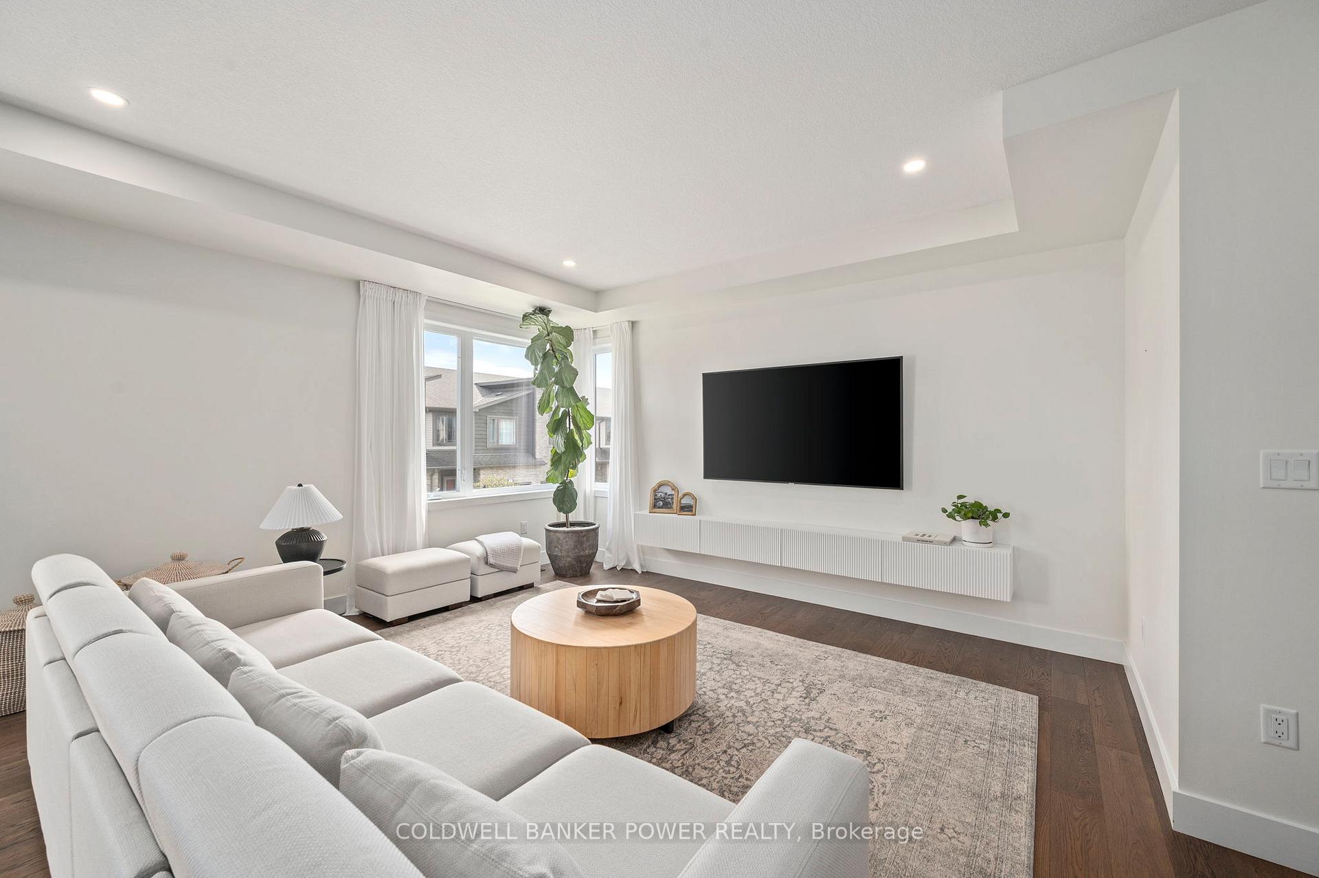 Photo 11 of Unit 23, 1960 Dalmagarry Road, London, North E — HOMEH