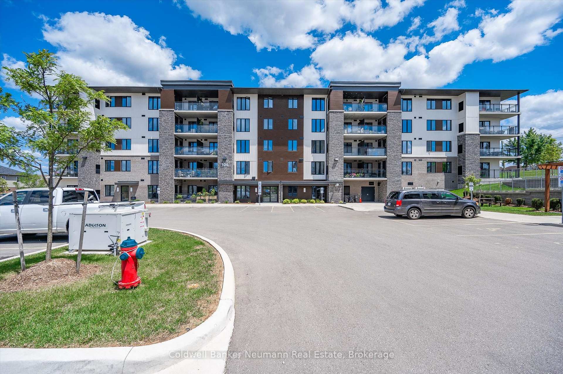 Photo 2 of Unit 102, 104 Summit Ridge Drive, Guelph, Grange Road — HOMEH