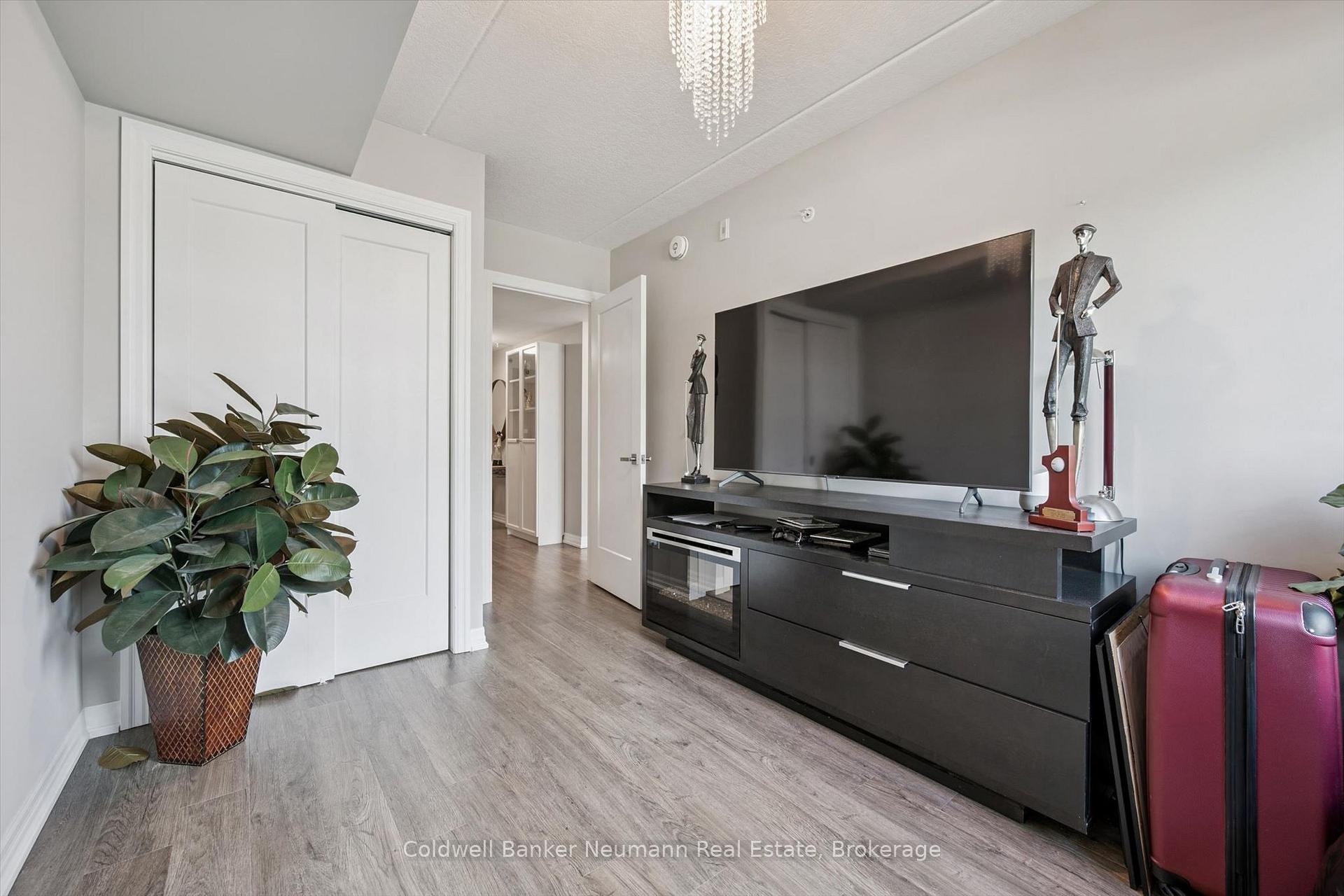 Photo 7 of Unit 102, 104 Summit Ridge Drive, Guelph, Grange Road — HOMEH
