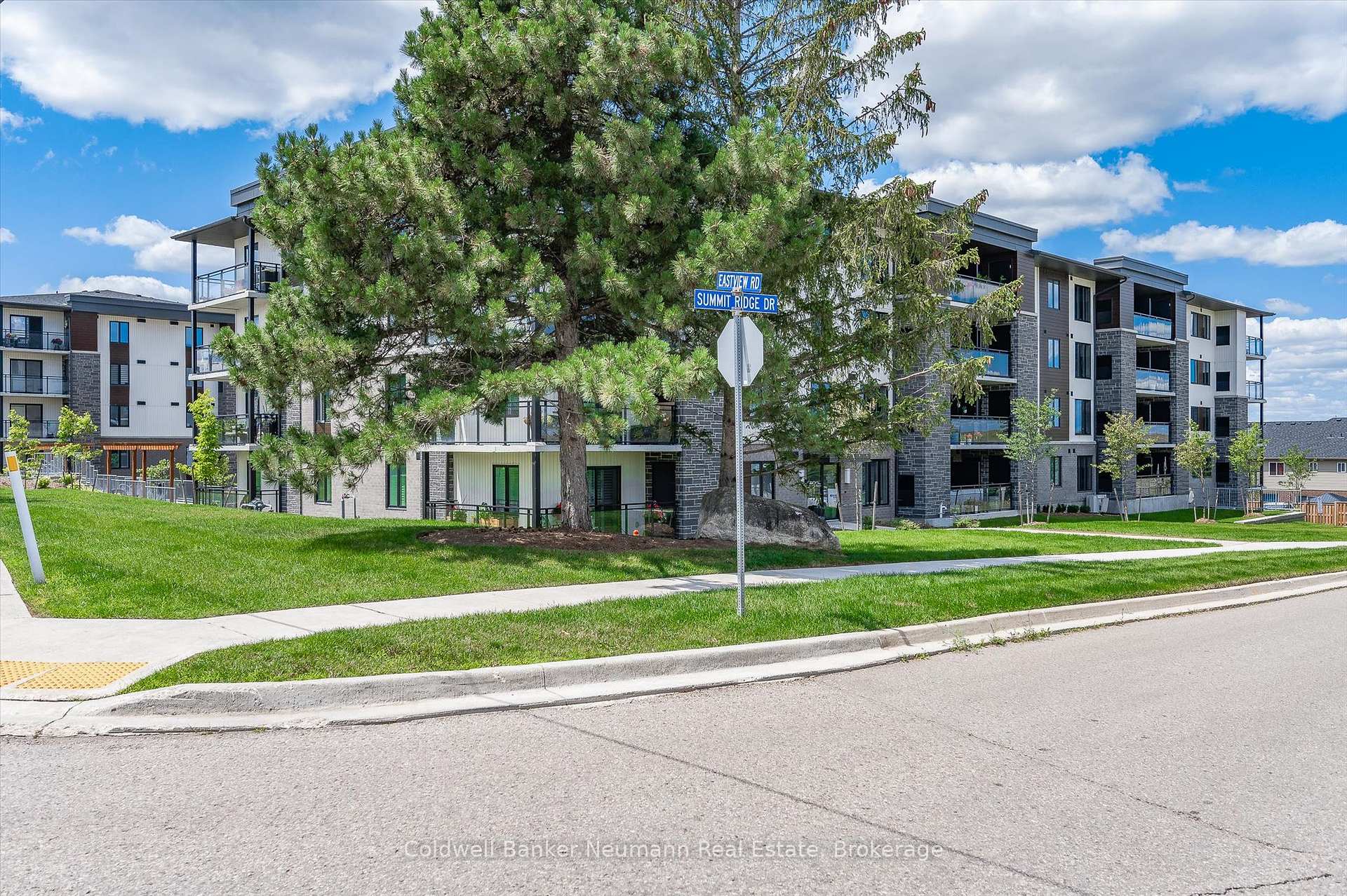 Photo 47 of Unit 102, 104 Summit Ridge Drive, Guelph, Grange Road — HOMEH