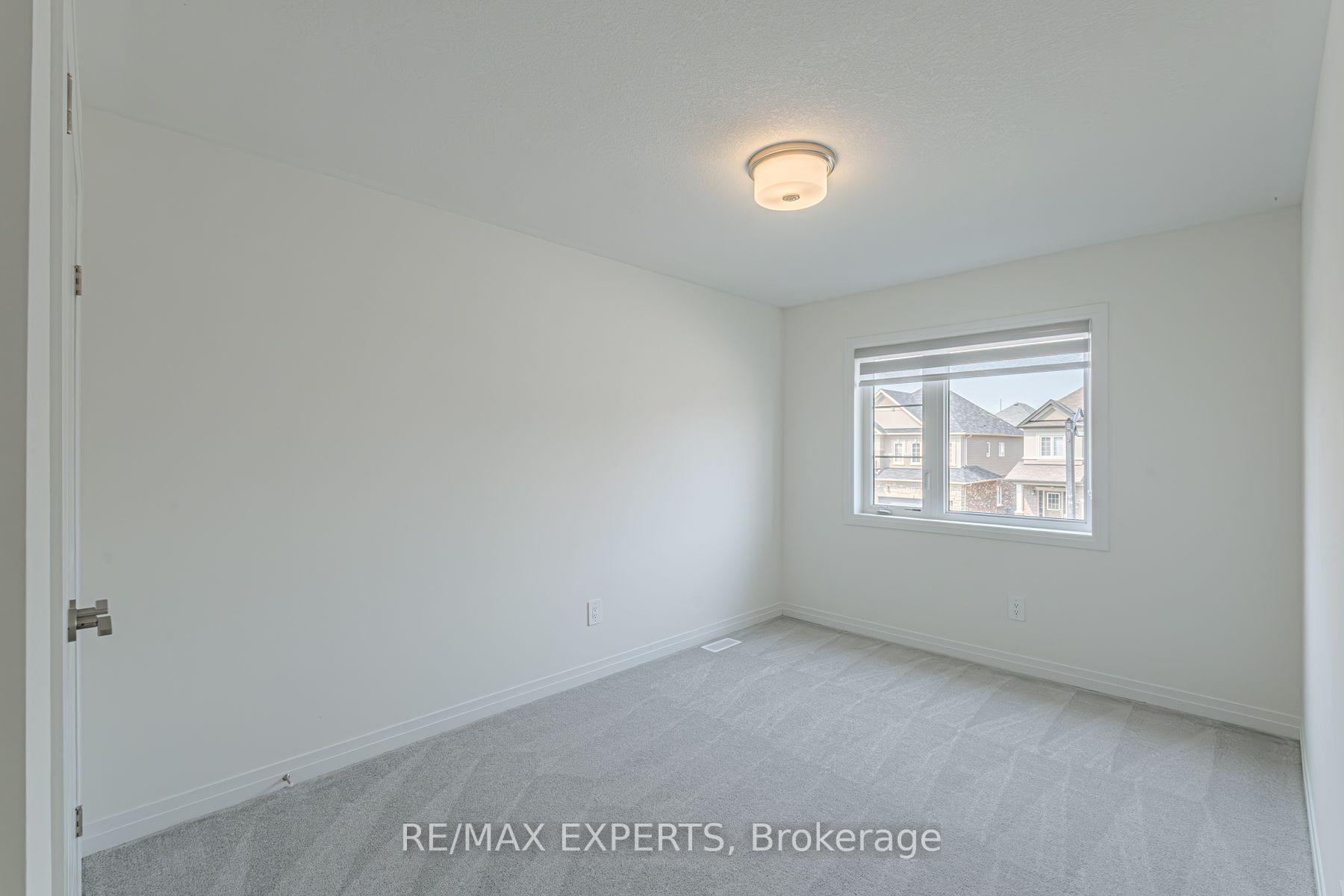 Photo 25 of 15 Stokes Road, Brant, Paris — HOMEH