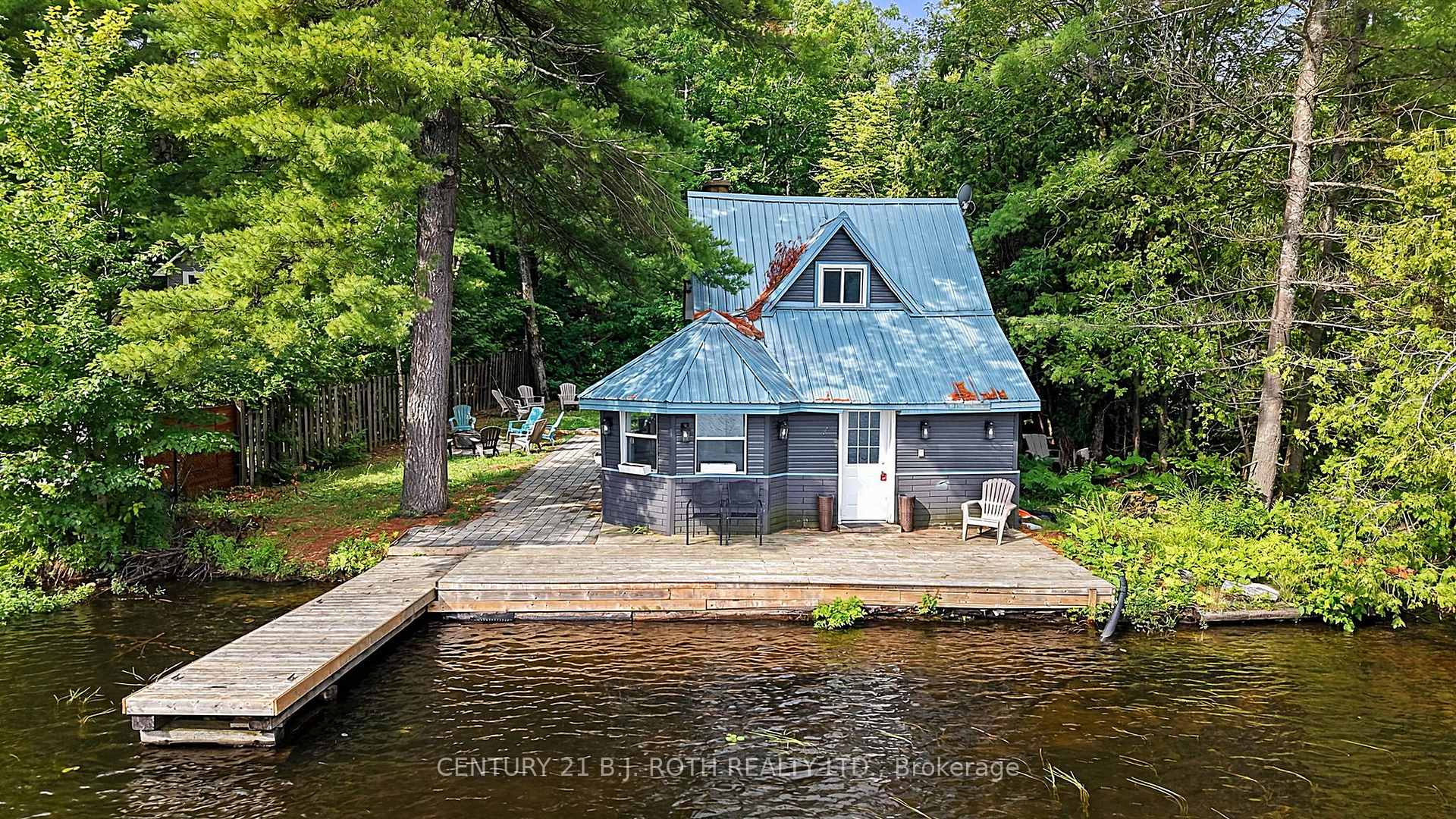 Photo 2 of 1100 Hewitt Street, Gravenhurst, Muskoka (S) — HOMEH