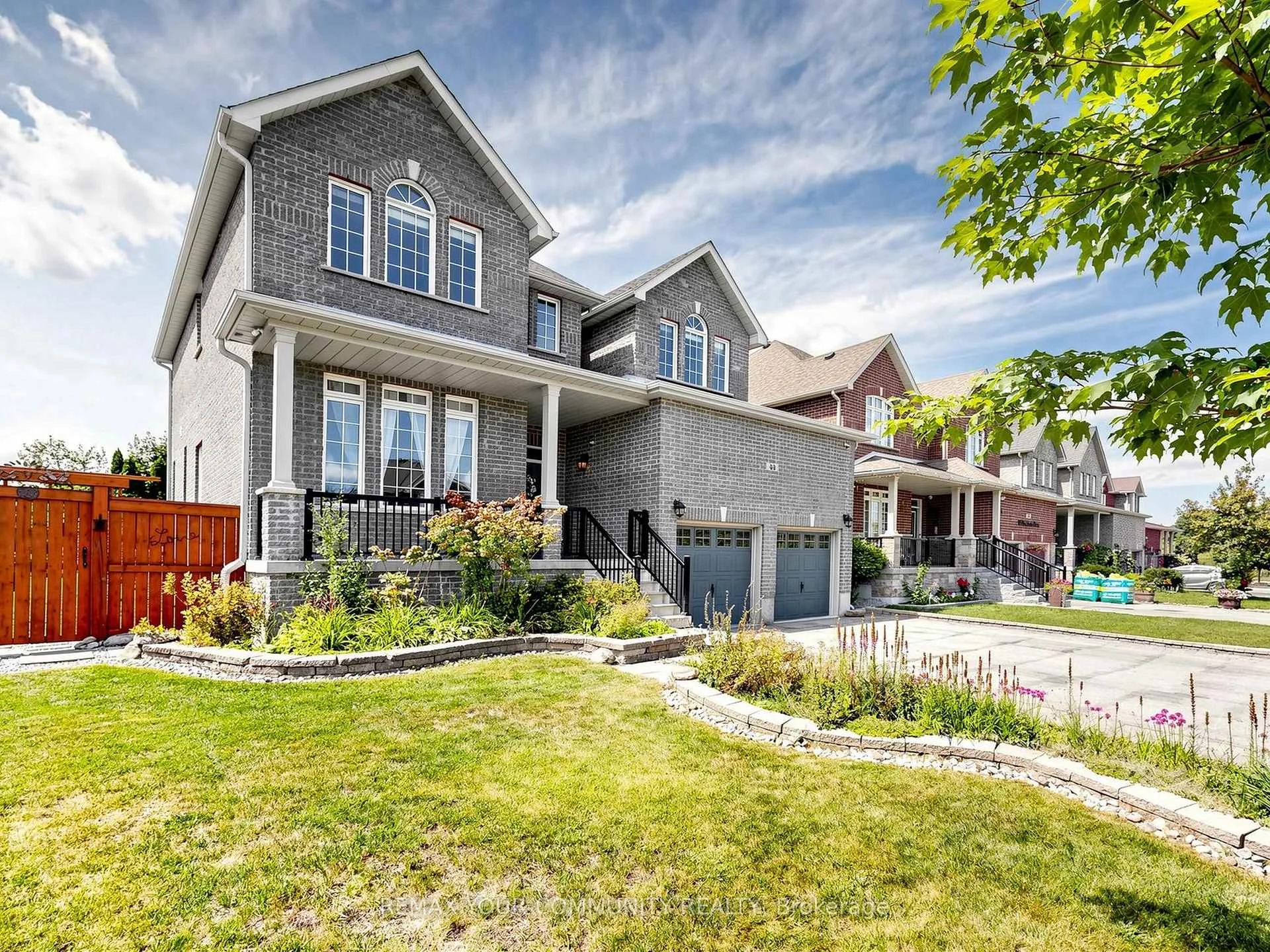Photo 3 of 44 Tim Jacobs Drive, Georgina, Keswick South — HOMEH