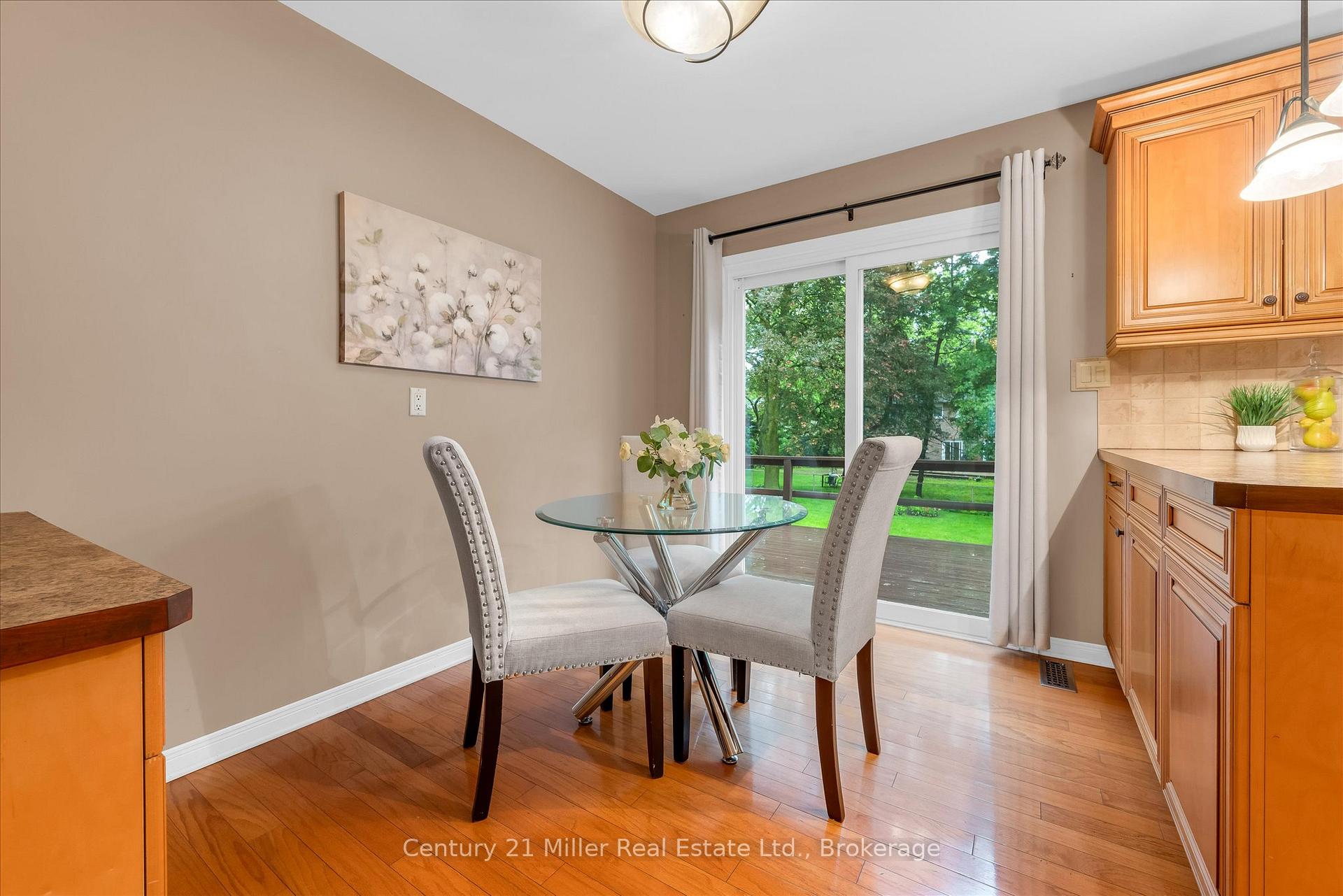 Photo 11 of 1482 Caulder Drive, Oakville, Morrison — HOMEH