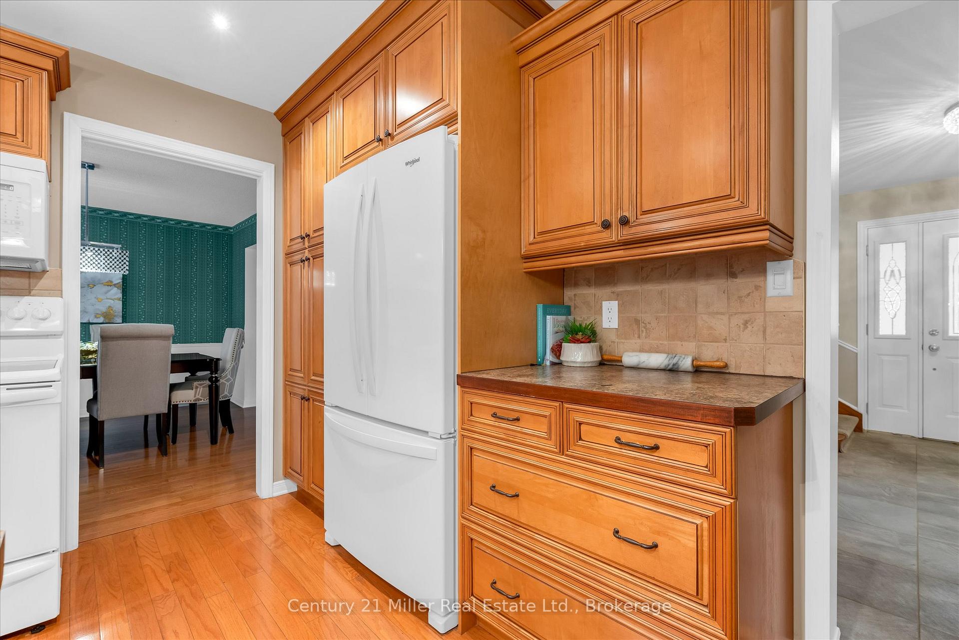 Photo 15 of 1482 Caulder Drive, Oakville, Morrison — HOMEH