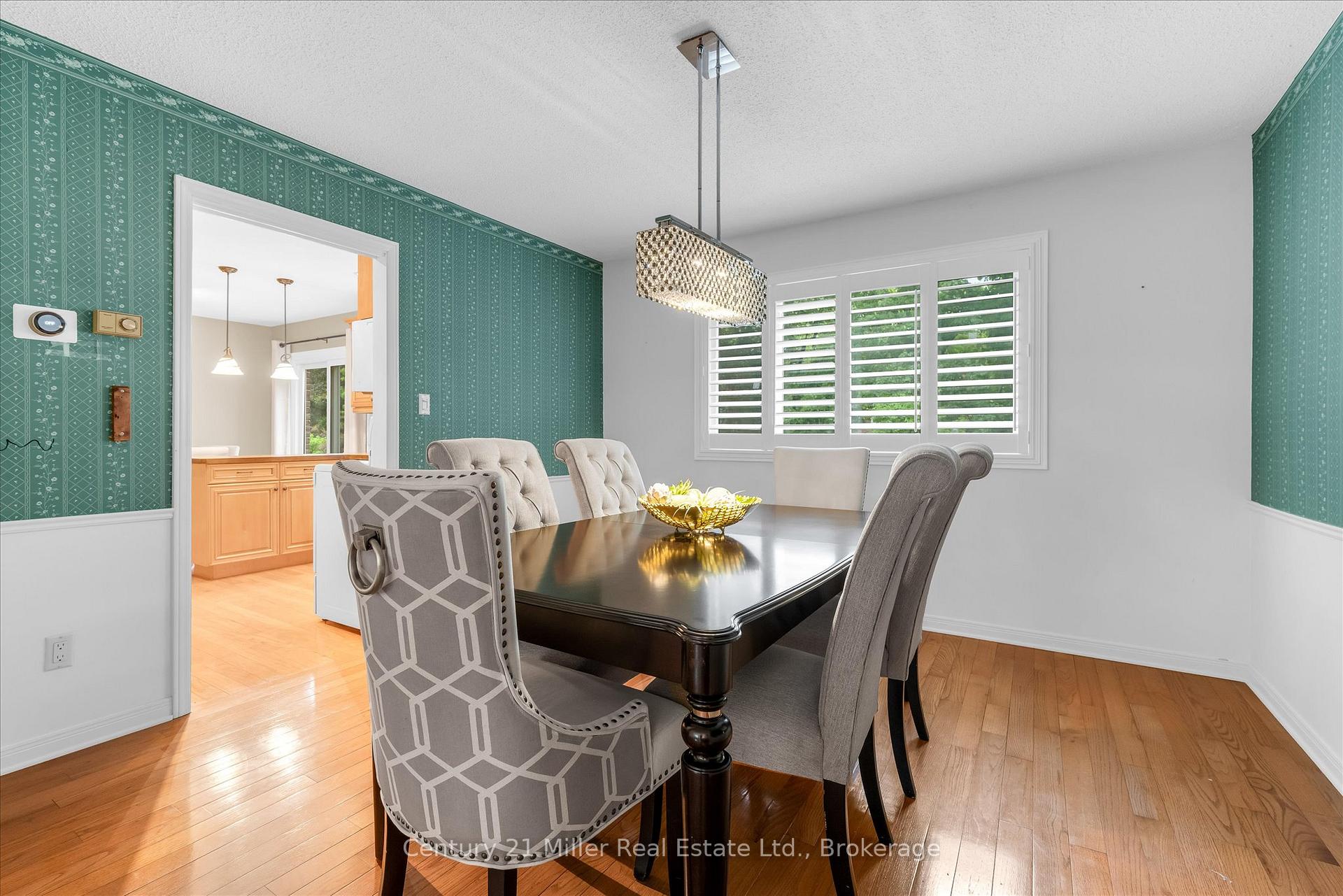 Photo 16 of 1482 Caulder Drive, Oakville, Morrison — HOMEH