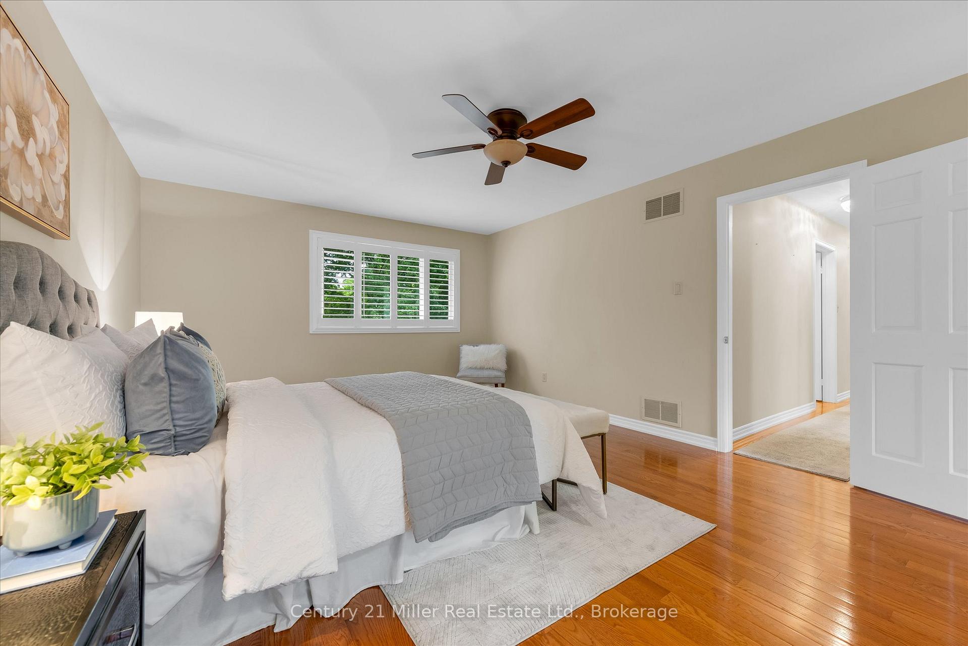 Photo 31 of 1482 Caulder Drive, Oakville, Morrison — HOMEH