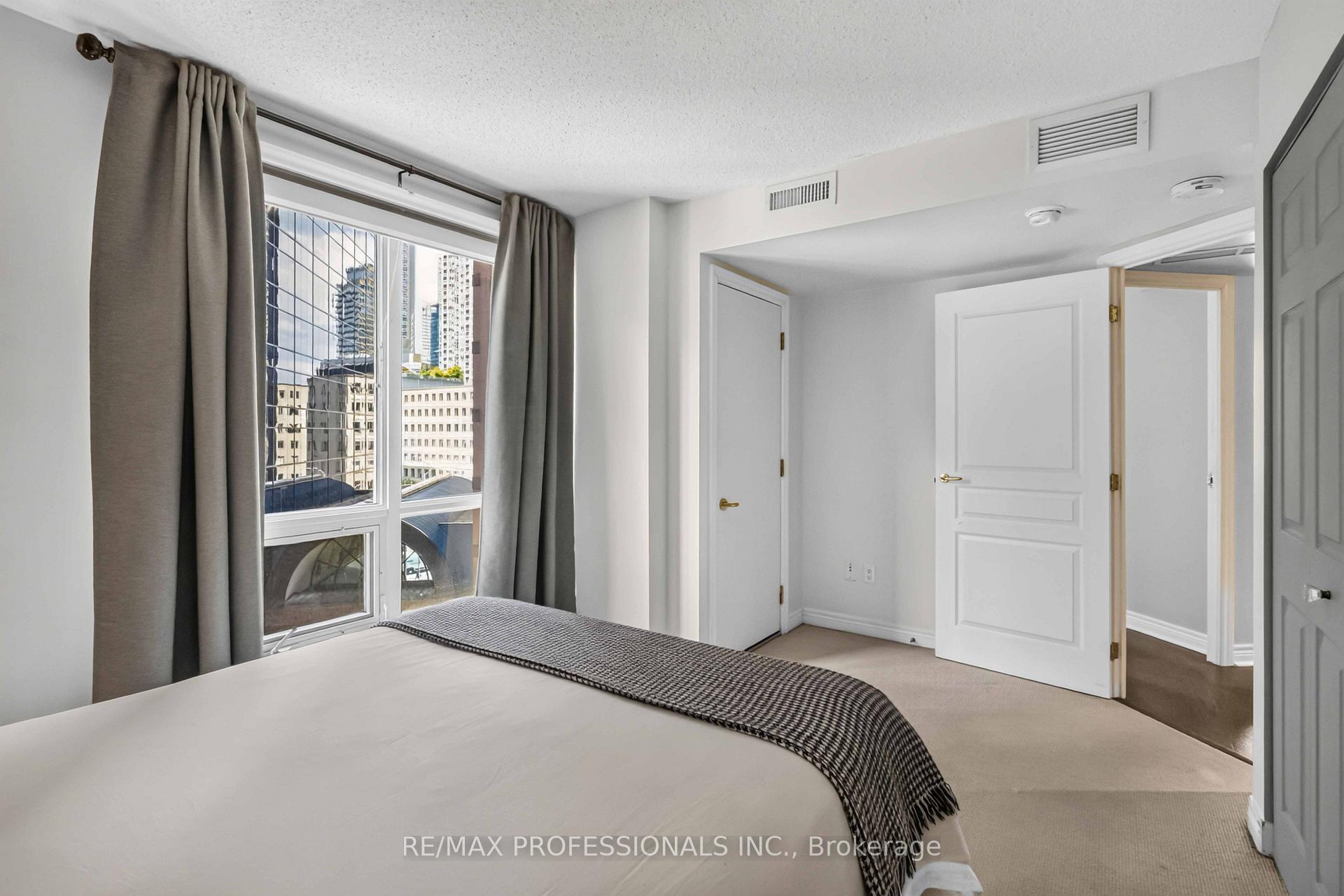 Photo 16 of Unit 601, 100 Hayden Street, Toronto, Church-Yonge Corridor — HOMEH