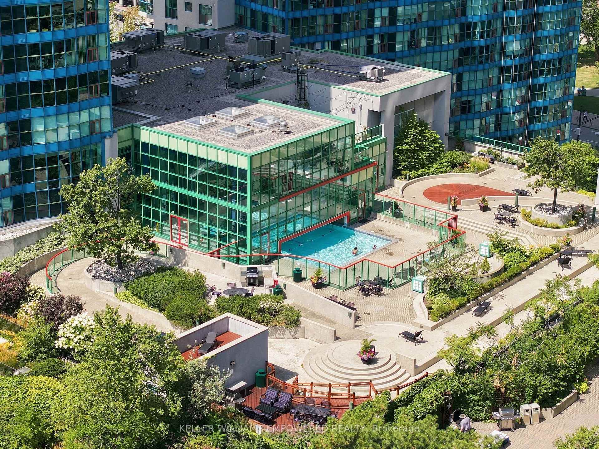 Photo 5 of Unit 1303, 77 Harbour Square, Toronto, Waterfront Communities — HOMEH