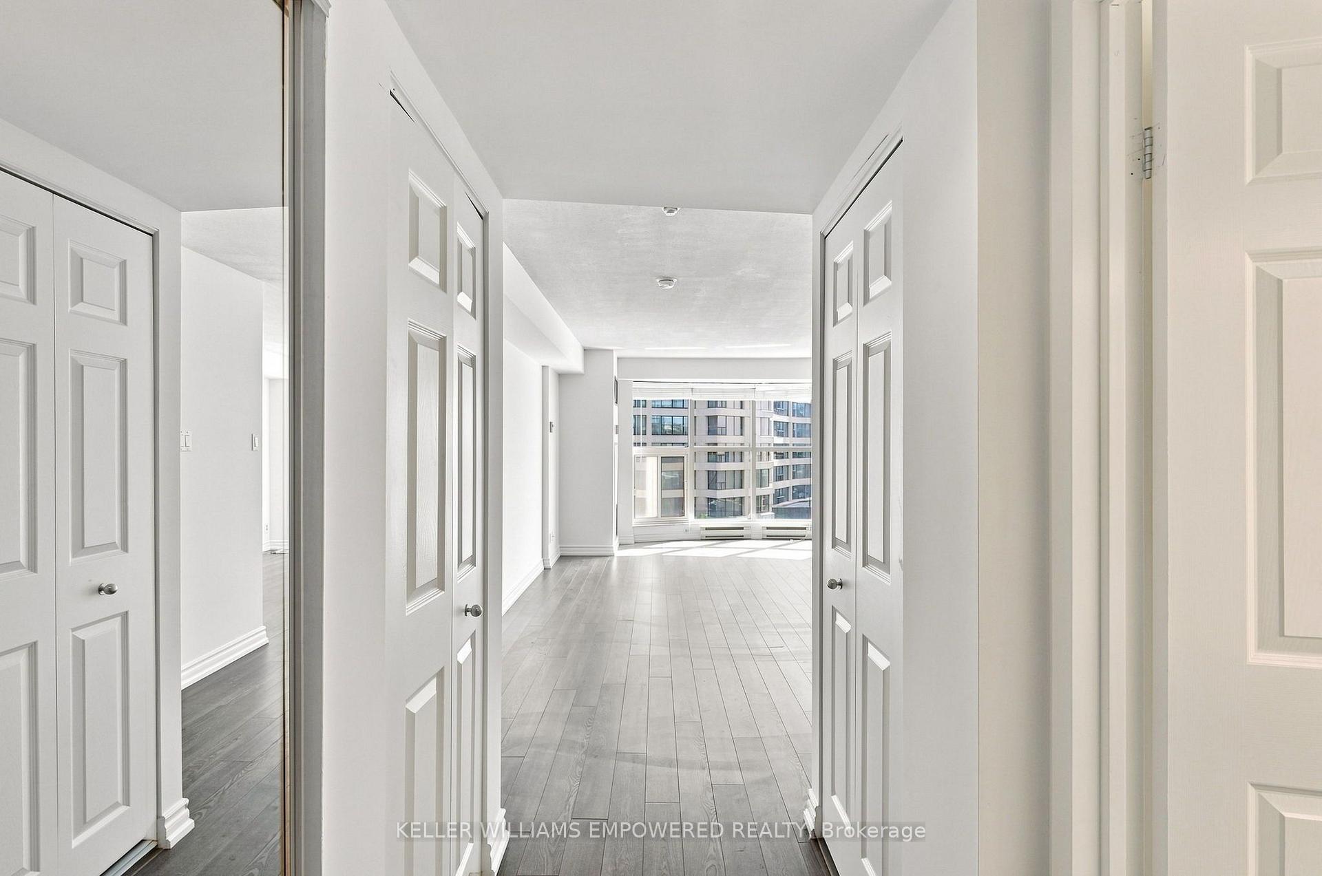 Photo 10 of Unit 1303, 77 Harbour Square, Toronto, Waterfront Communities — HOMEH