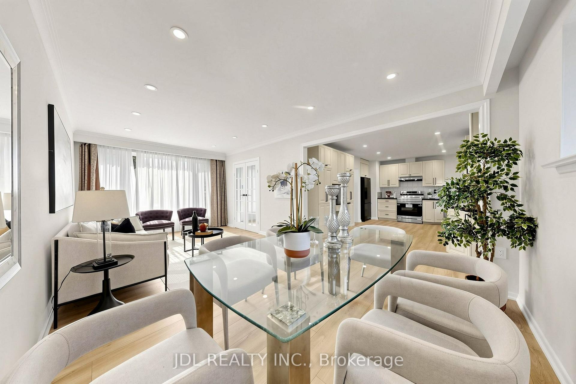 Photo 45 of 105 Park Avenue, Newmarket, Central Newmarket — HOMEH