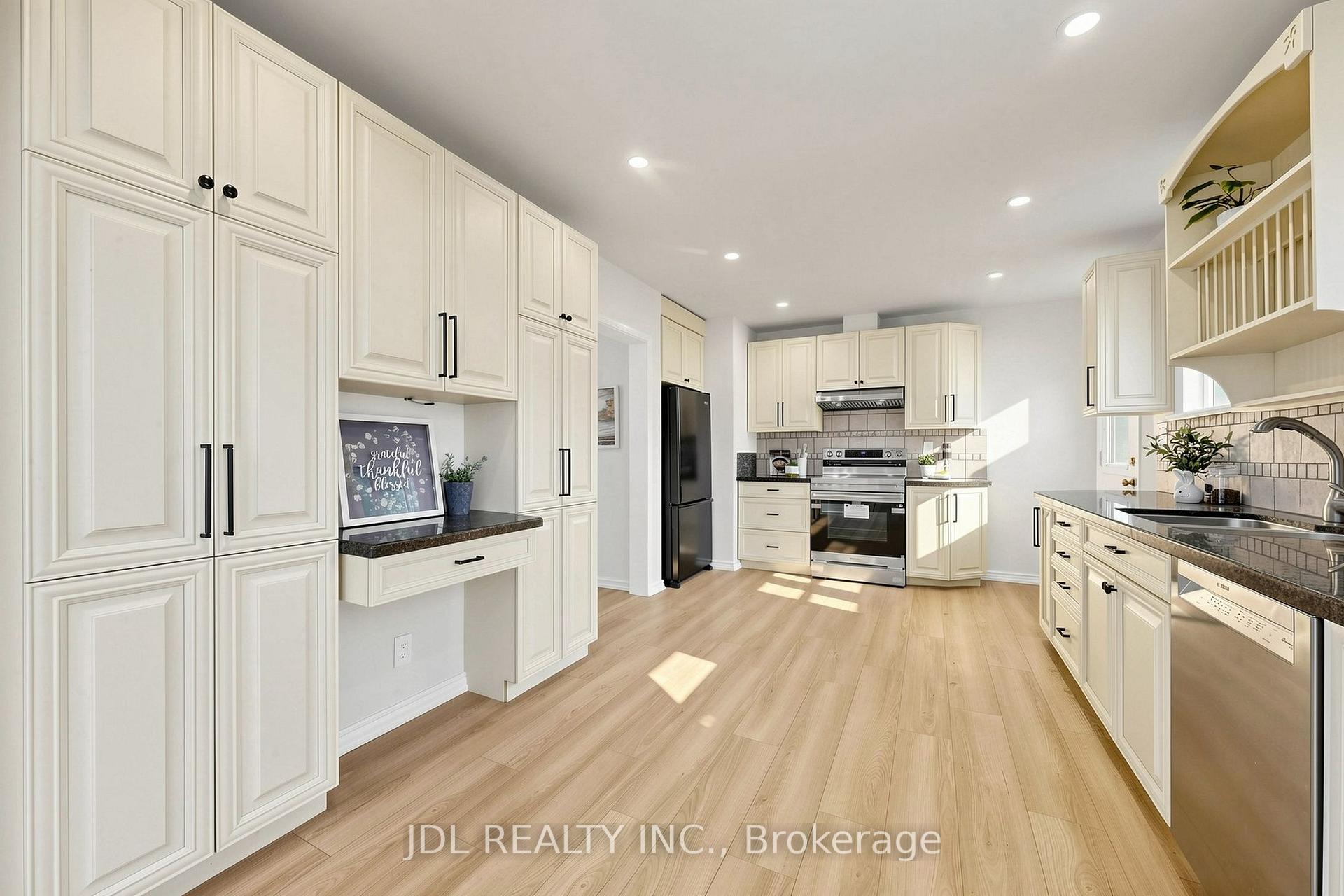 Photo 49 of 105 Park Avenue, Newmarket, Central Newmarket — HOMEH