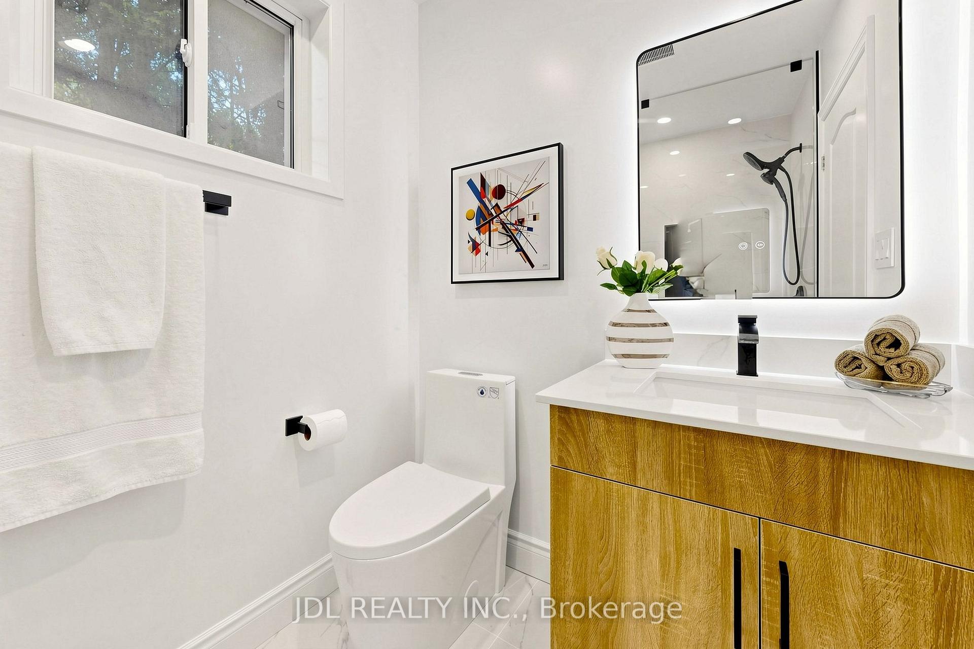 Photo 57 of 105 Park Avenue, Newmarket, Central Newmarket — HOMEH