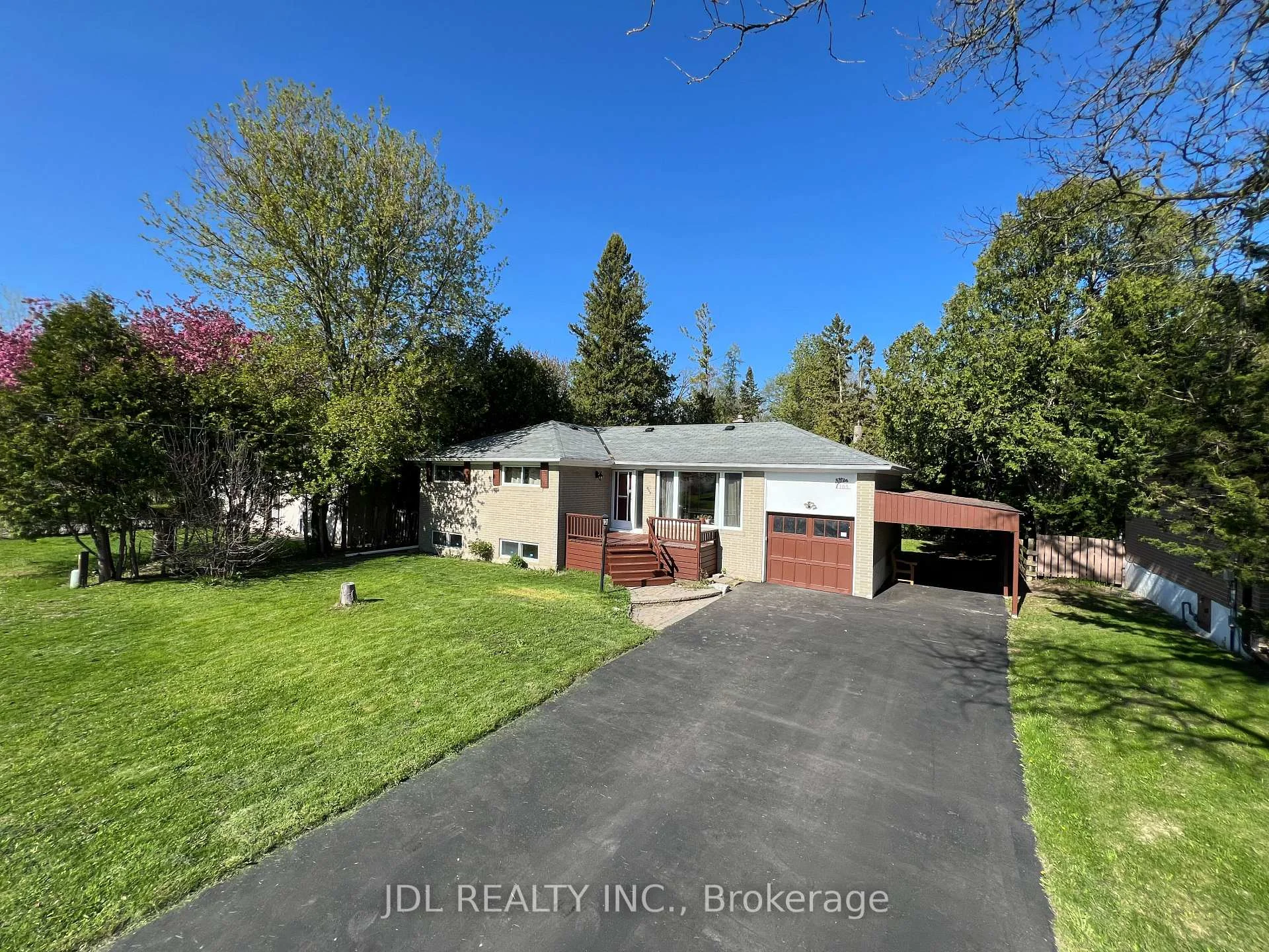 Photo 4 of 105 Park Avenue, Newmarket, Central Newmarket — HOMEH