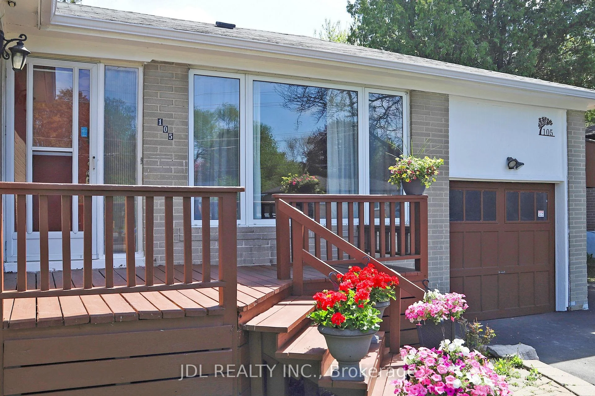Photo 7 of 105 Park Avenue, Newmarket, Central Newmarket — HOMEH