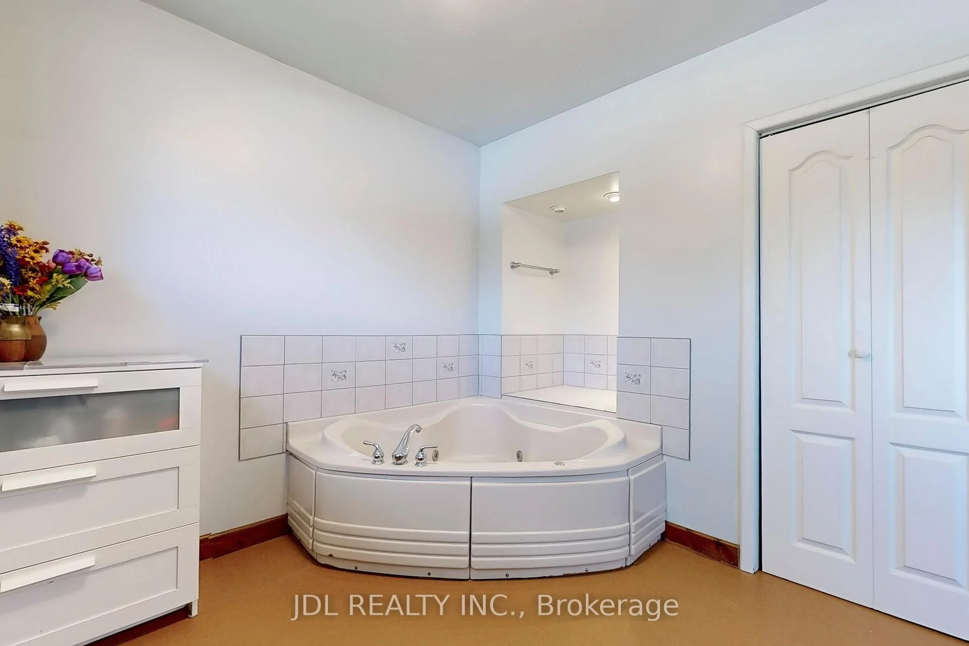 Photo 19 of 105 Park Avenue, Newmarket, Central Newmarket — HOMEH