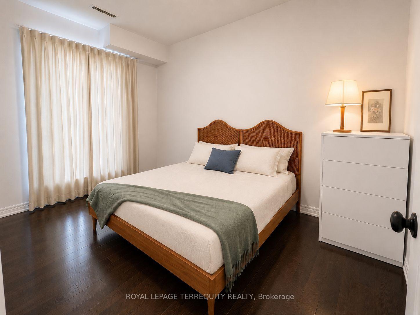 Photo 7 of Unit 101, 60 St Clair Avenue W, Toronto, Yonge-St. Clair — HOMEH