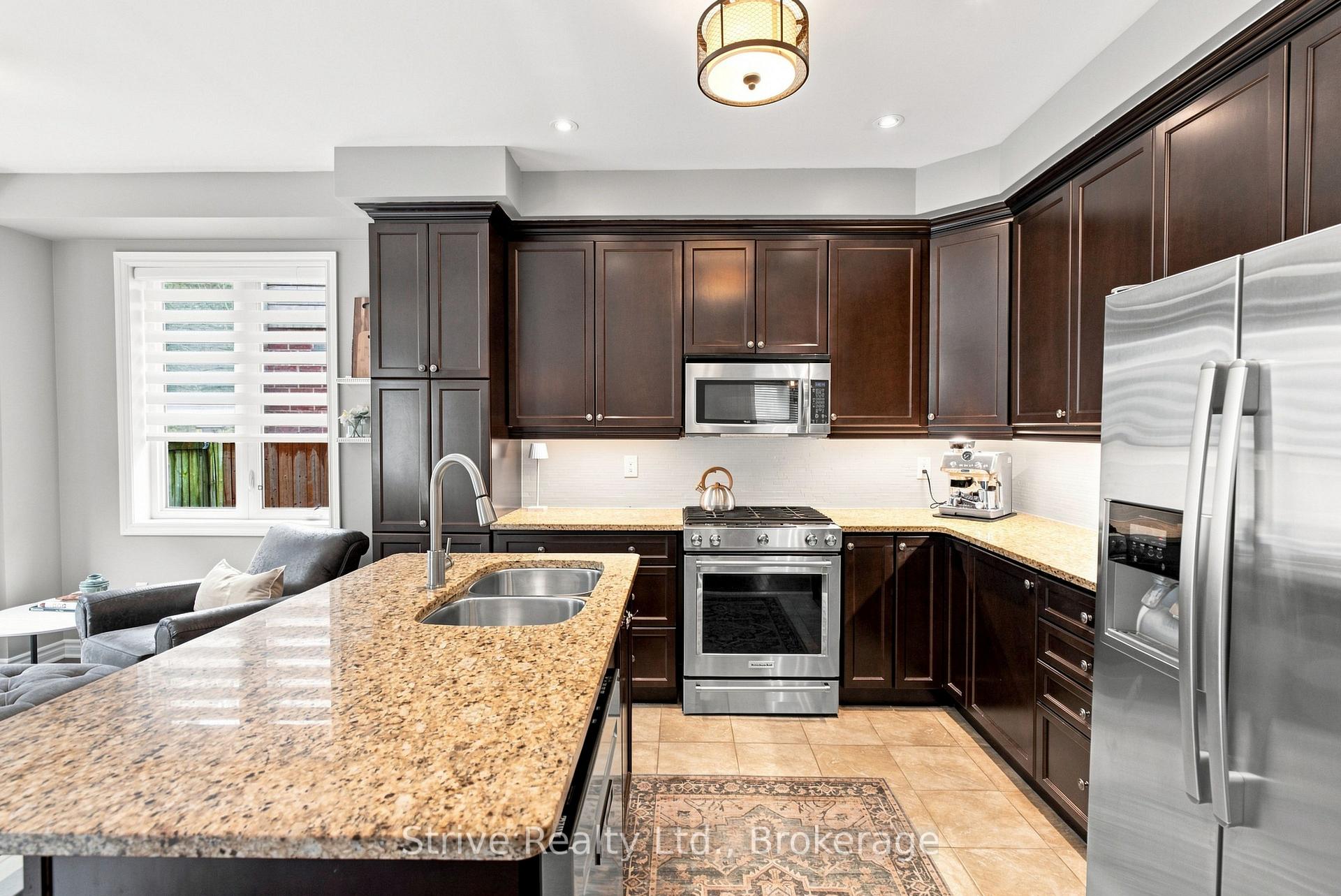 Photo 8 of 28 Woolacott Lane, Clarington, Bowmanville — HOMEH