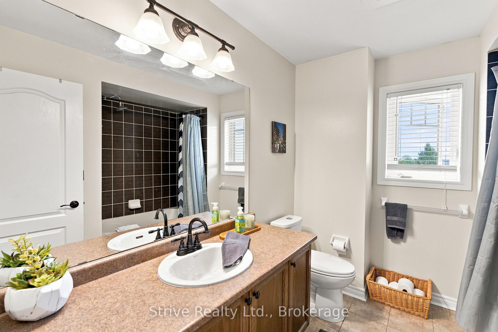 Photo 17 of 28 Woolacott Lane, Clarington, Bowmanville — HOMEH