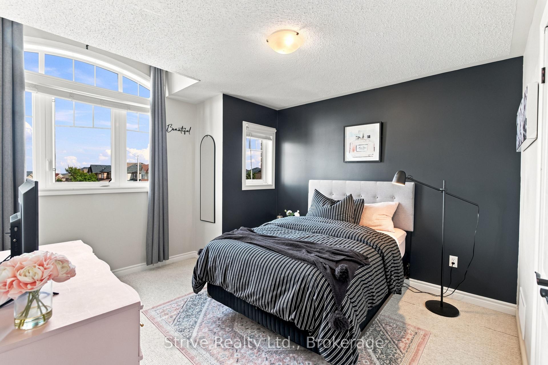 Photo 18 of 28 Woolacott Lane, Clarington, Bowmanville — HOMEH