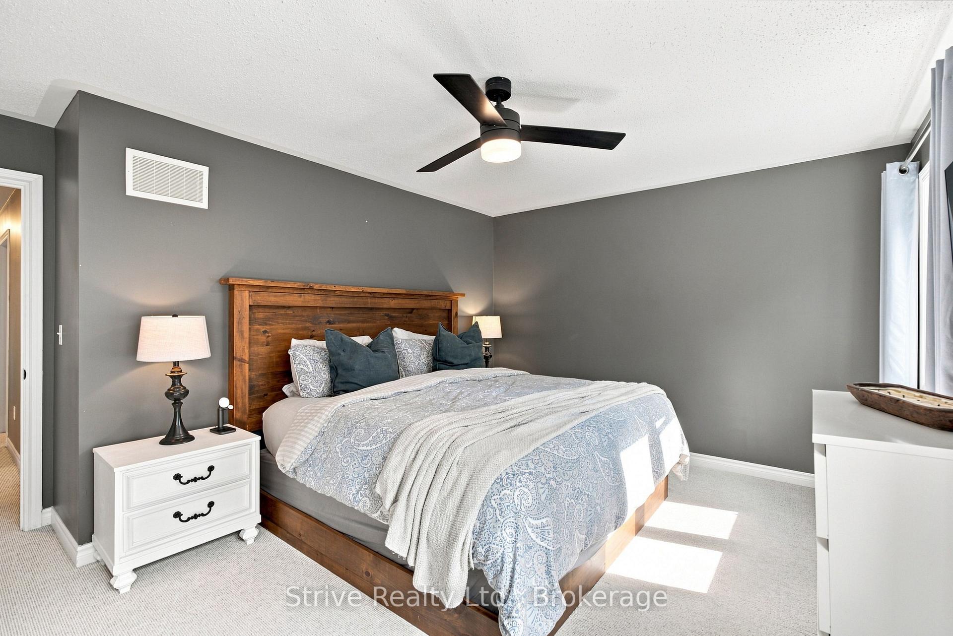 Photo 21 of 28 Woolacott Lane, Clarington, Bowmanville — HOMEH