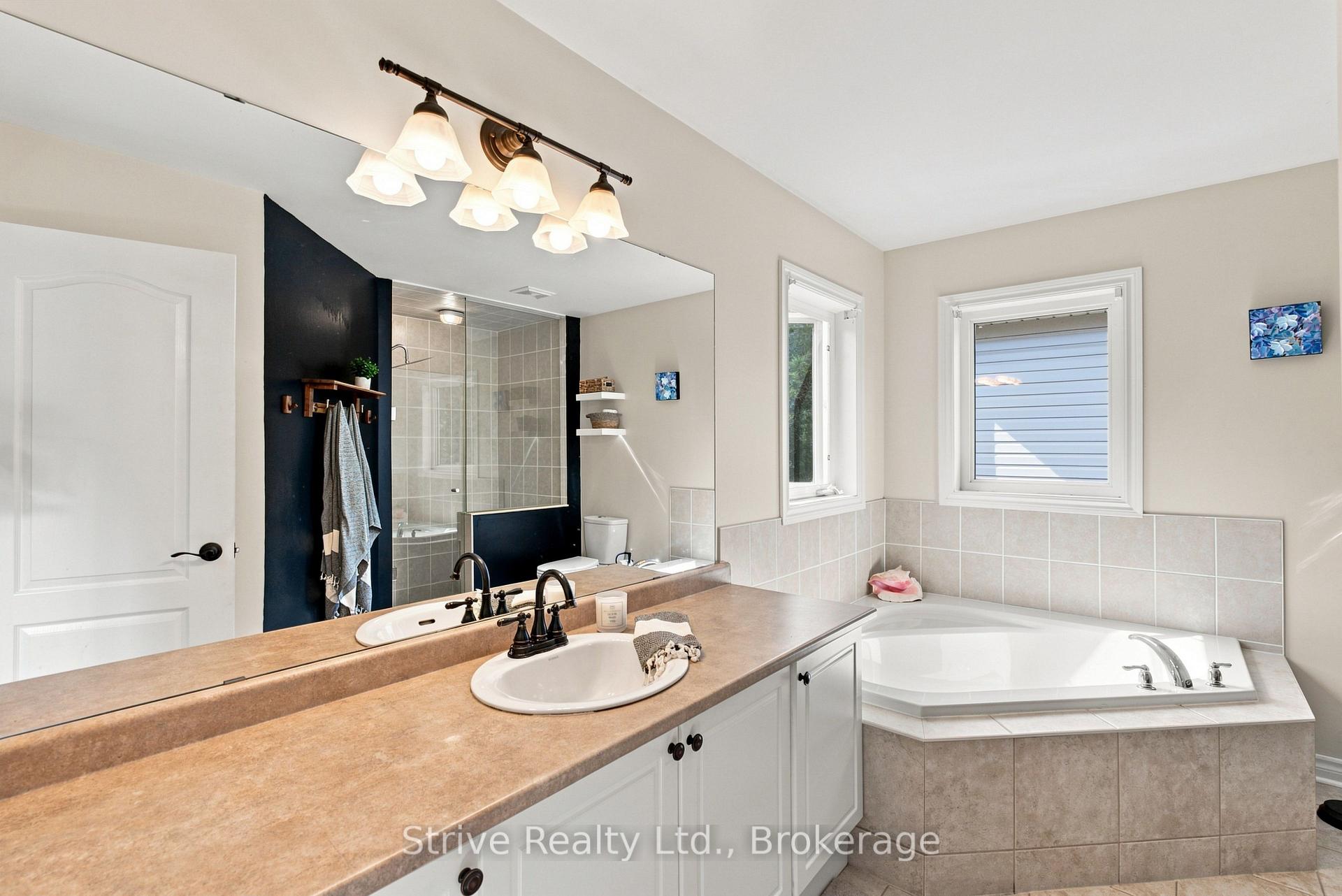 Photo 23 of 28 Woolacott Lane, Clarington, Bowmanville — HOMEH