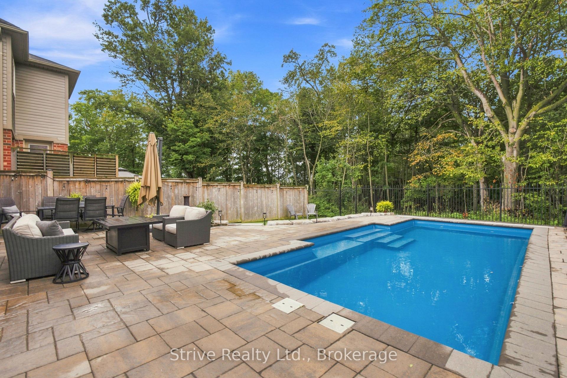Photo 37 of 28 Woolacott Lane, Clarington, Bowmanville — HOMEH