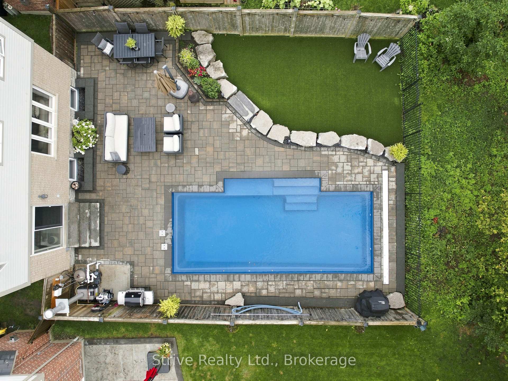 Photo 48 of 28 Woolacott Lane, Clarington, Bowmanville — HOMEH
