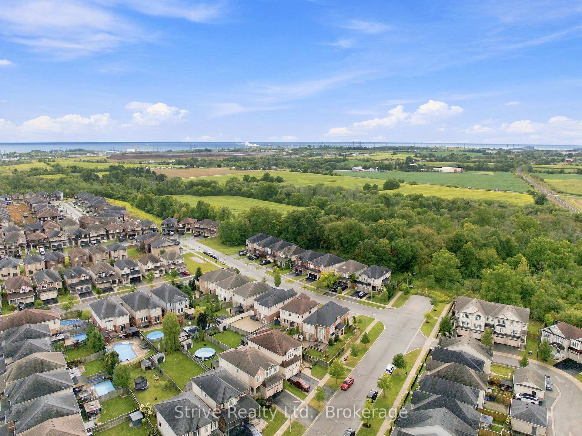 Photo 50 of 28 Woolacott Lane, Clarington, Bowmanville — HOMEH