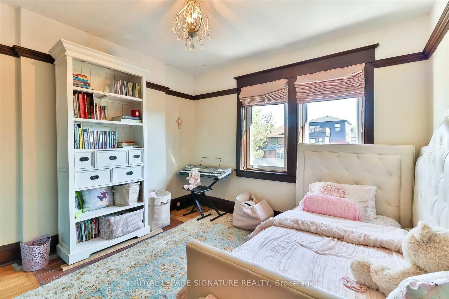 Photo 24 of 157 Northcliffe Boulevard, Toronto, Oakwood Village — HOMEH