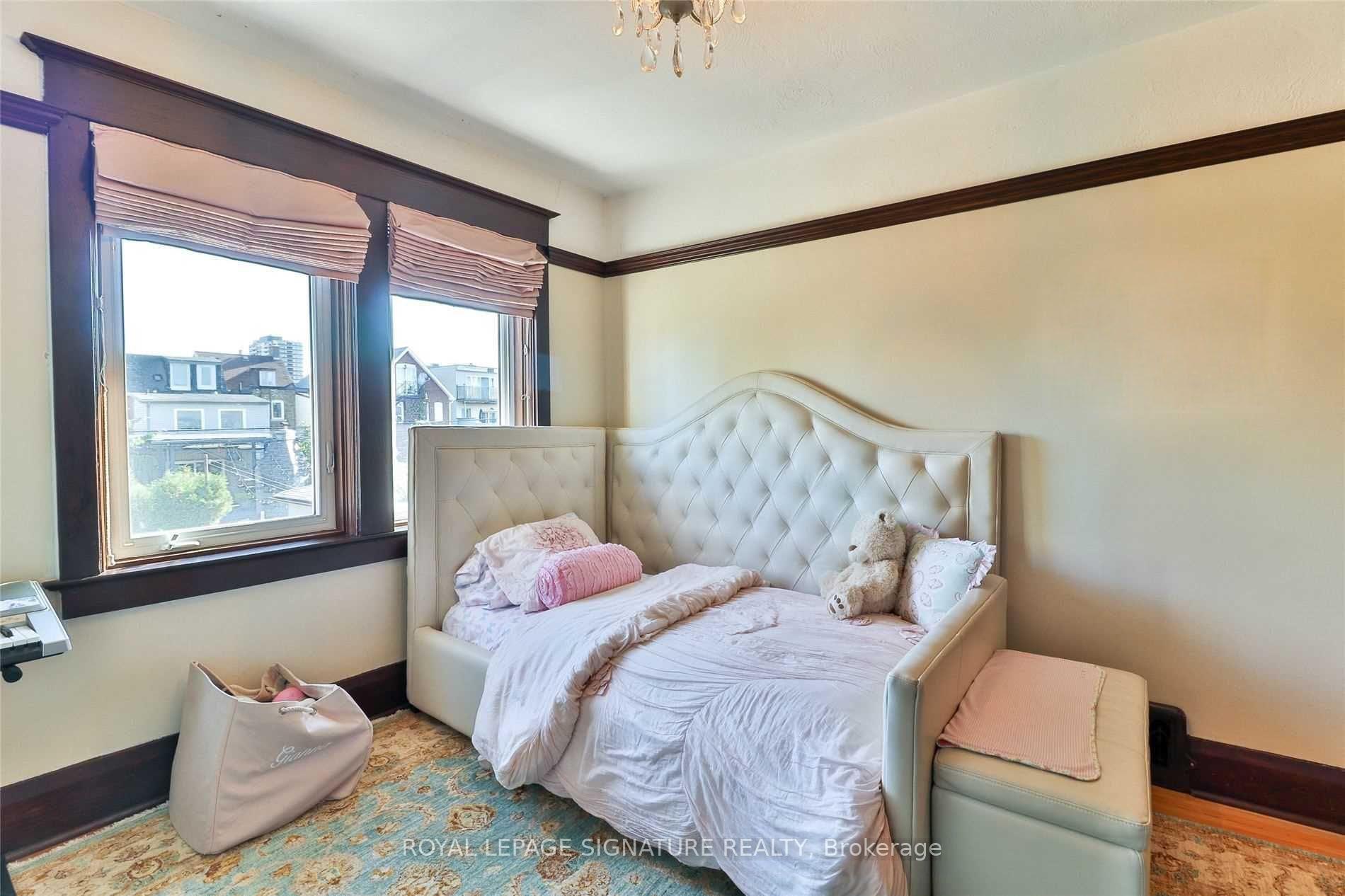Photo 25 of 157 Northcliffe Boulevard, Toronto, Oakwood Village — HOMEH