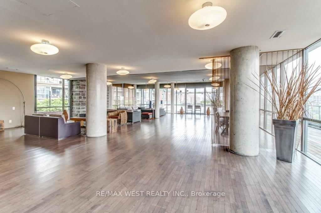 Photo 4 of Unit 1604, 33 Mill Street, Toronto, Waterfront Communities — HOMEH